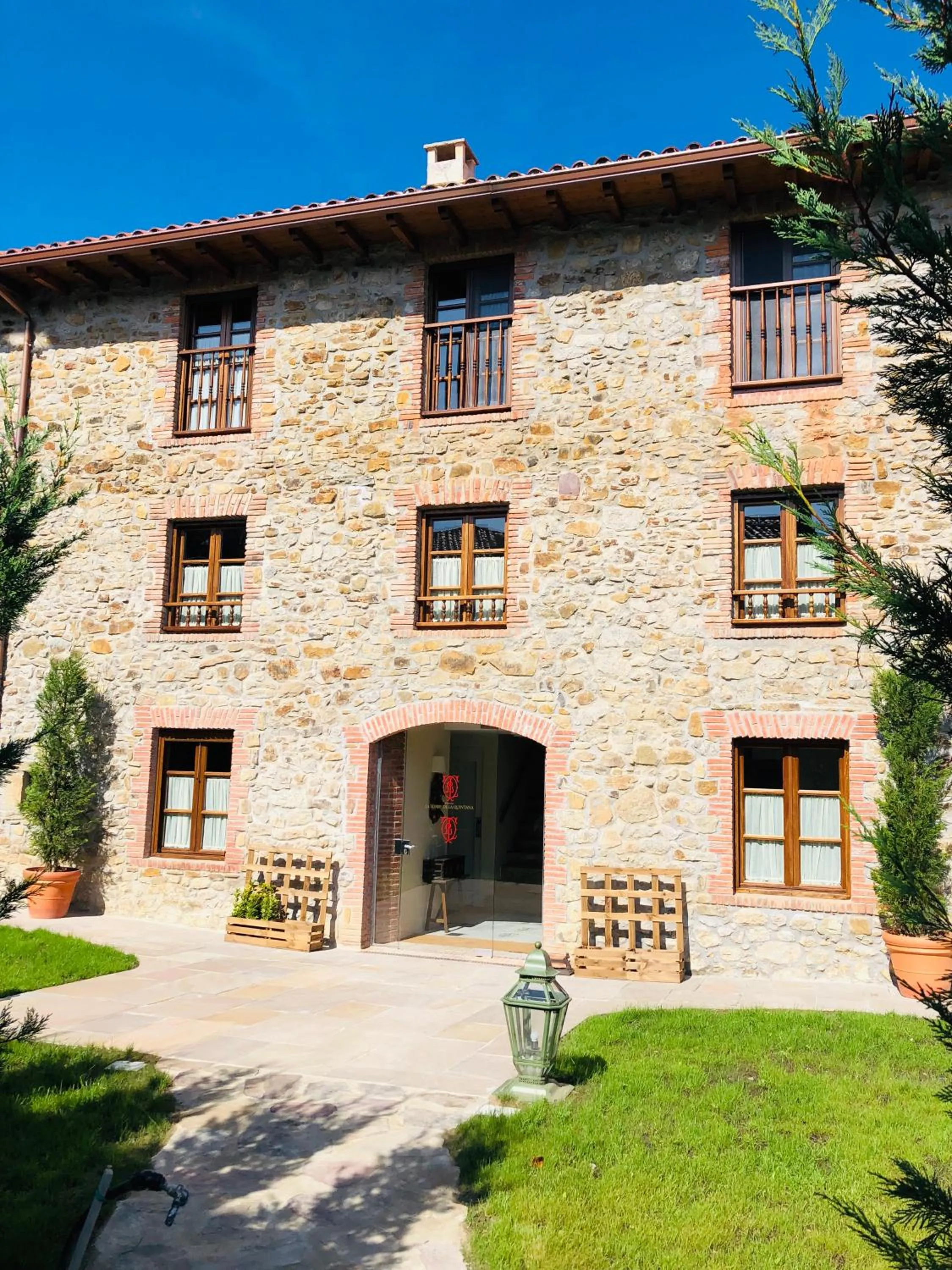 Facade/entrance in Posada La Torre de La Quintana