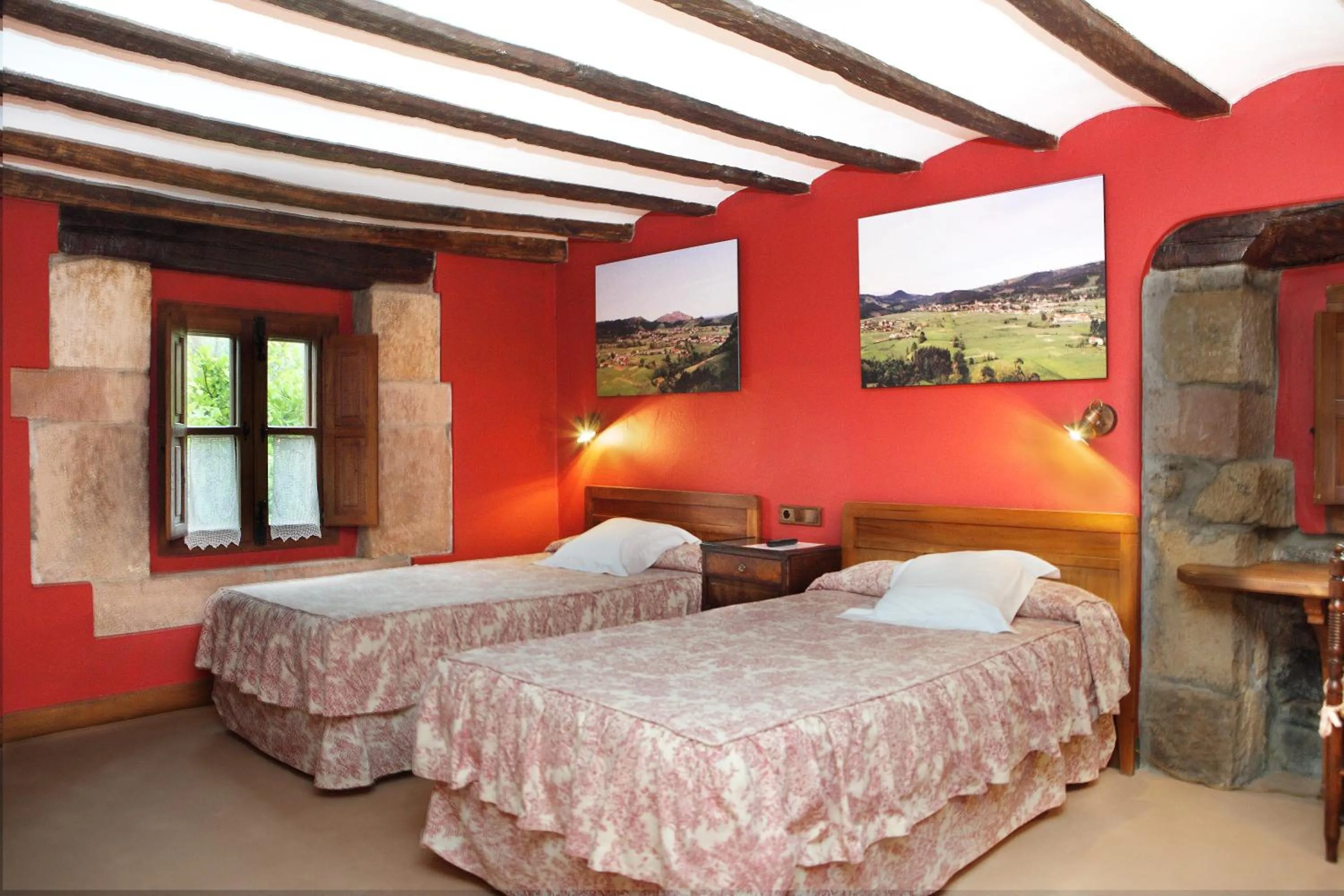 Photo of the whole room, Bed in Posada La Torre de La Quintana