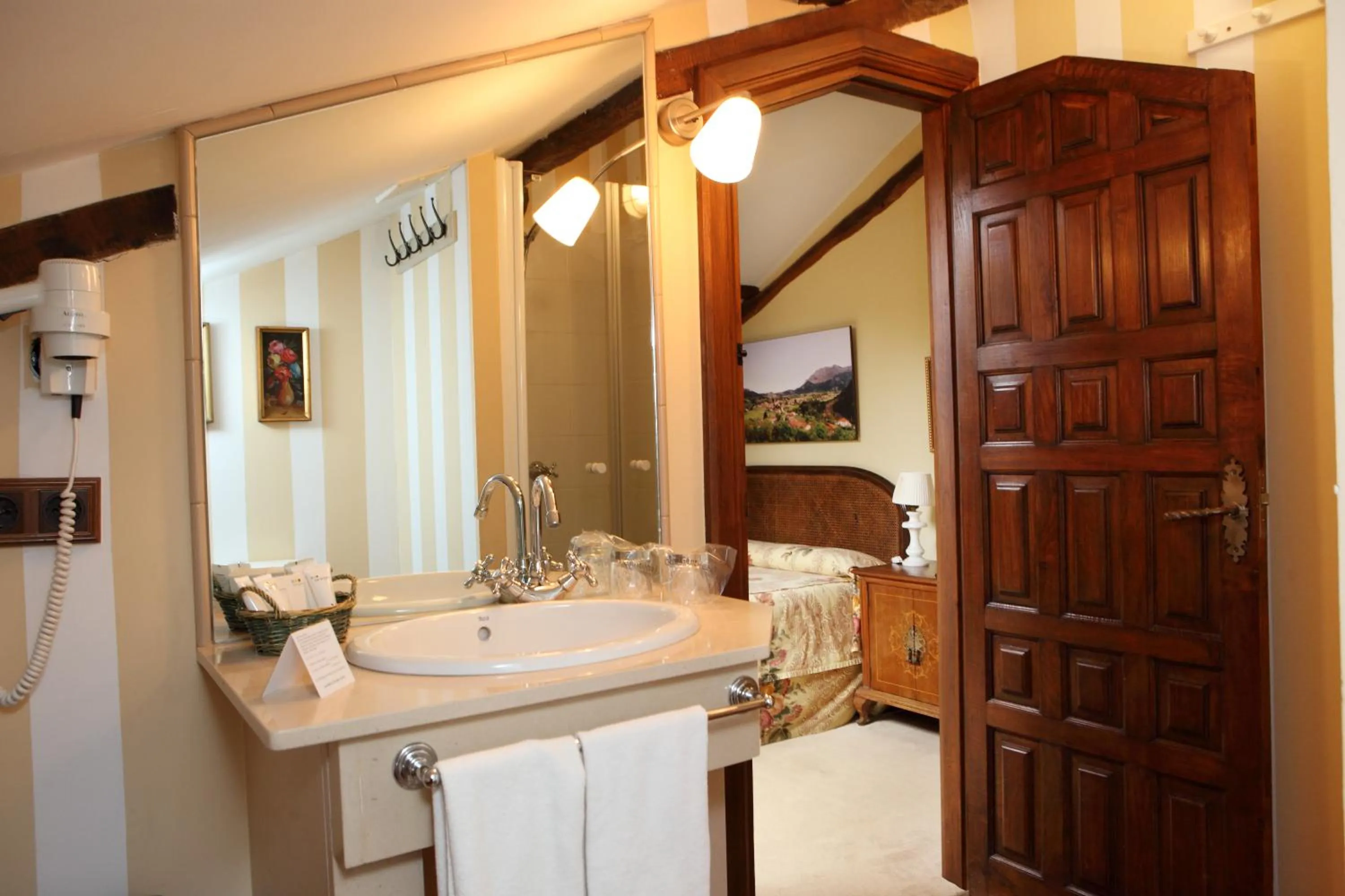 Decorative detail in Posada La Torre de La Quintana