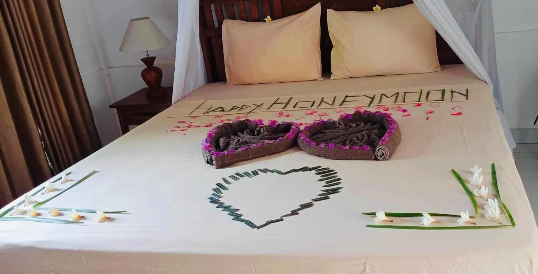 Bed in Puring Bungalows