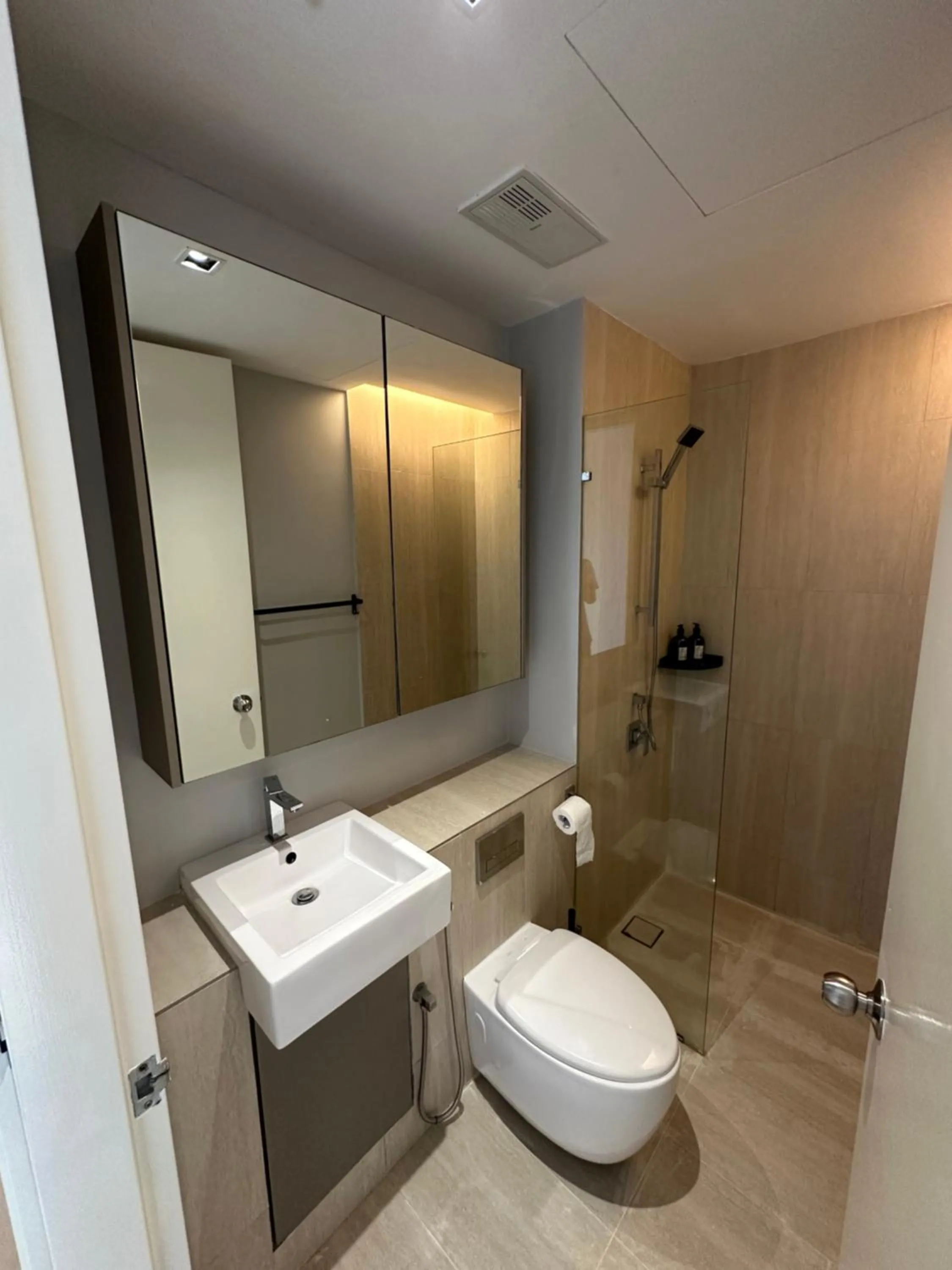 Lumi Tropicana - Idealhub