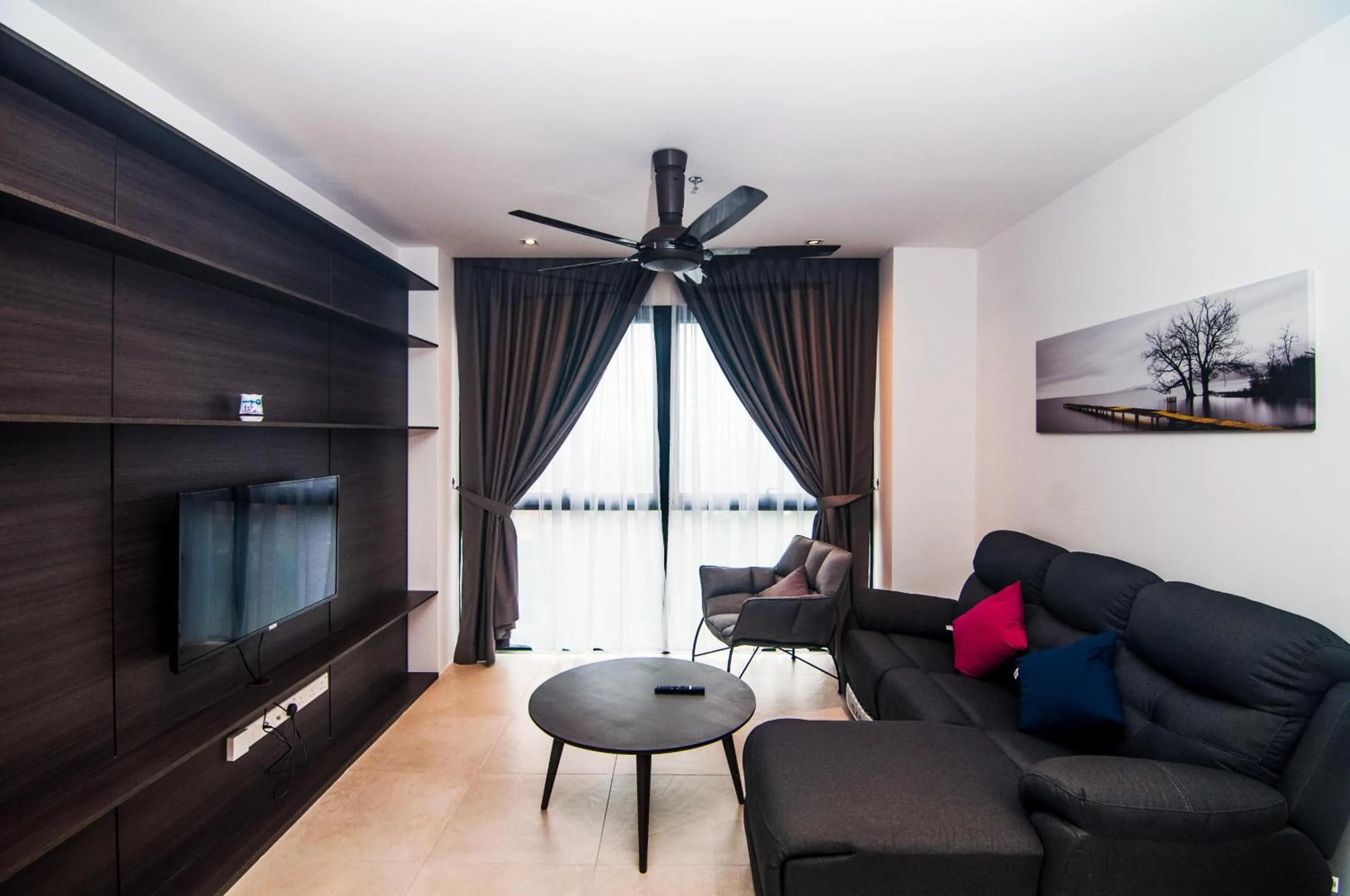 Lumi Tropicana - Idealhub