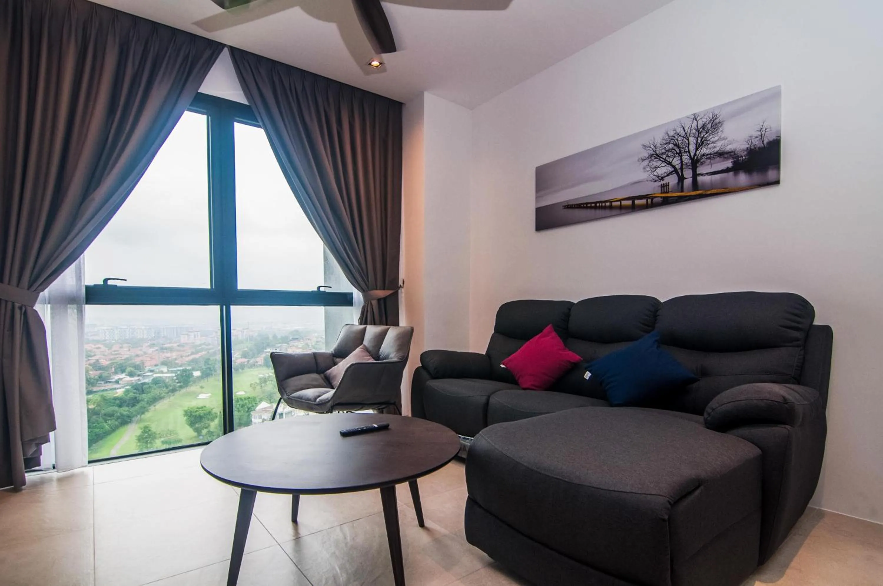 Lumi Tropicana - Idealhub