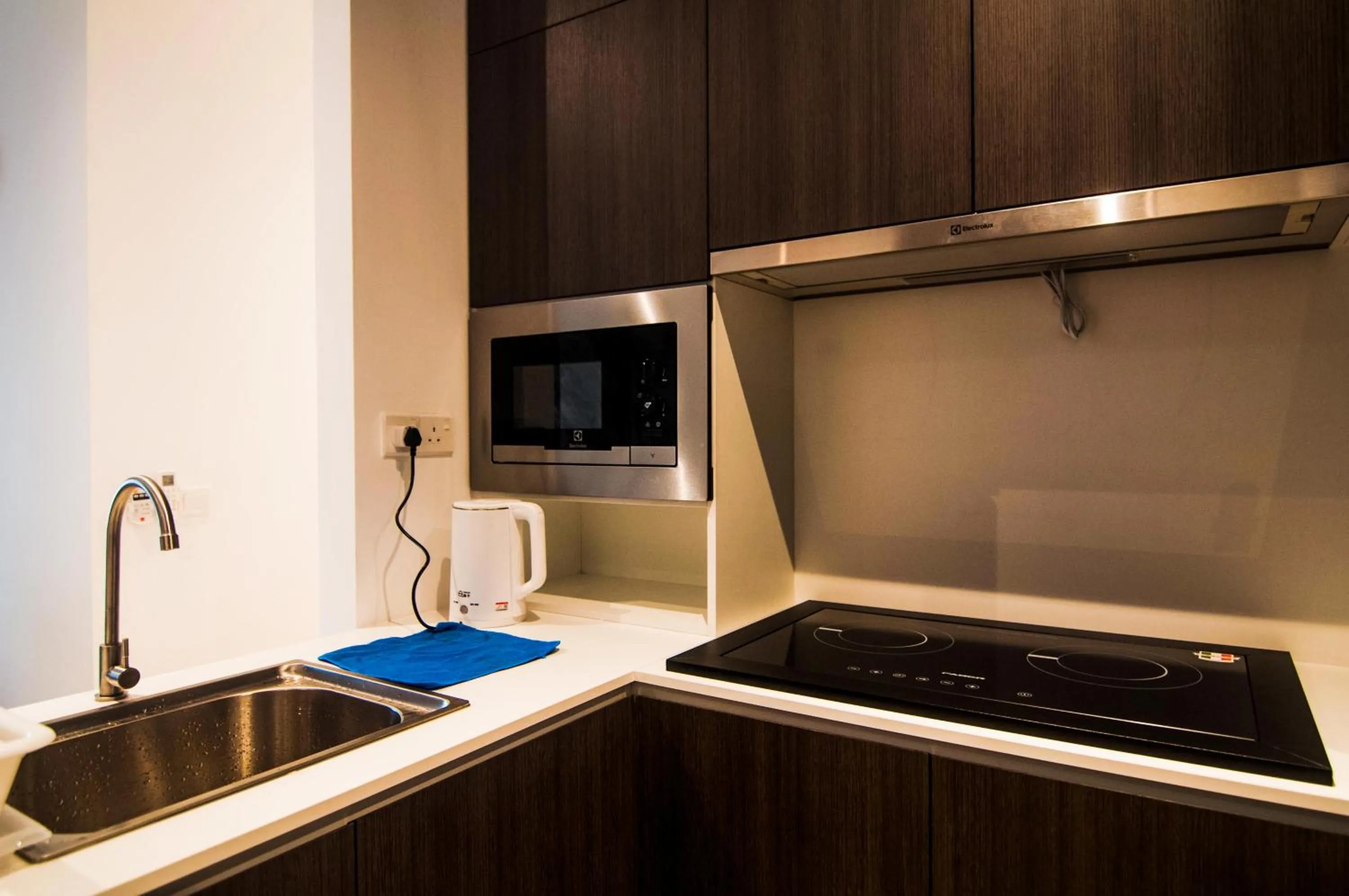 Lumi Tropicana - Idealhub