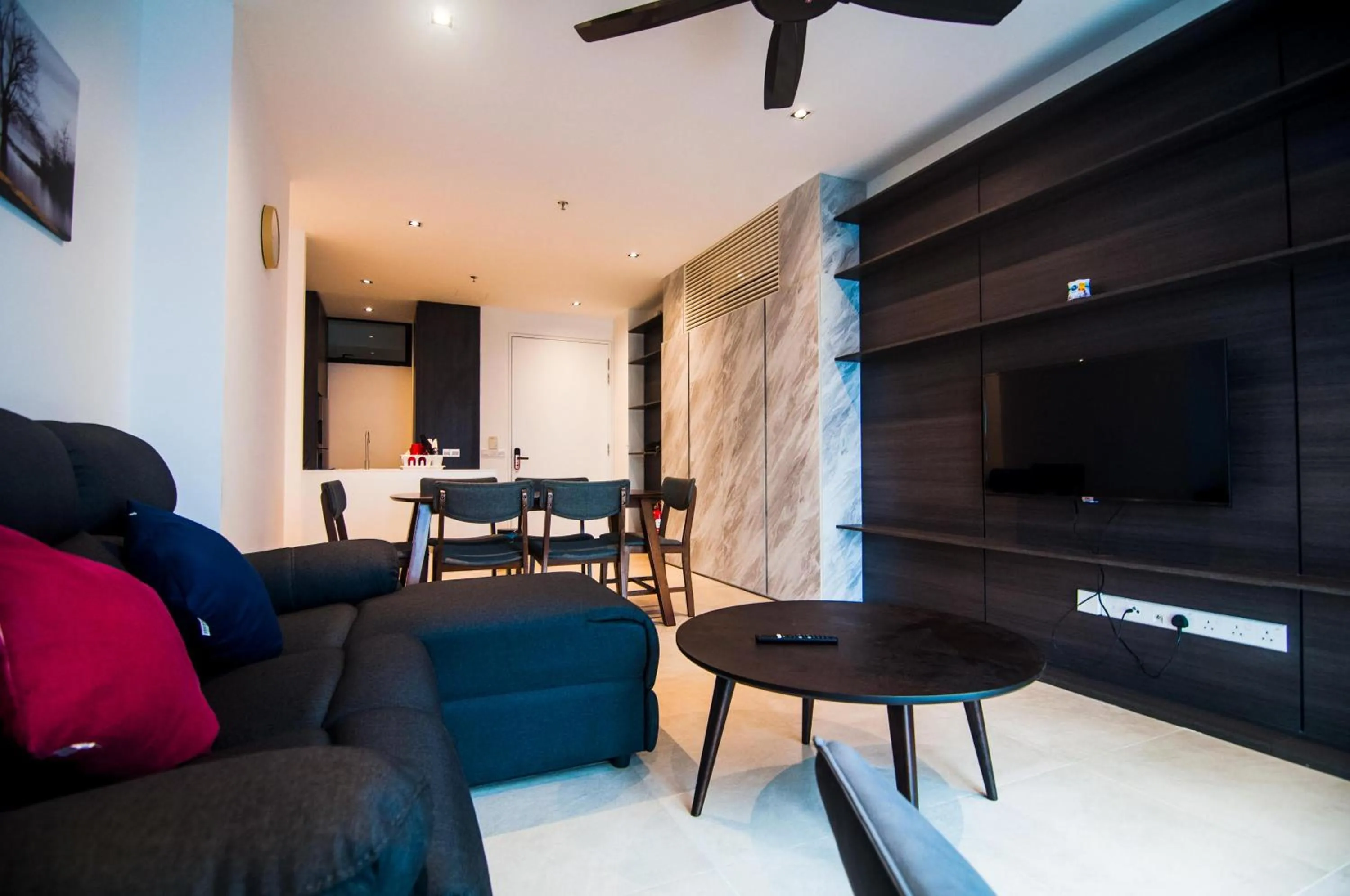 Lumi Tropicana - Idealhub