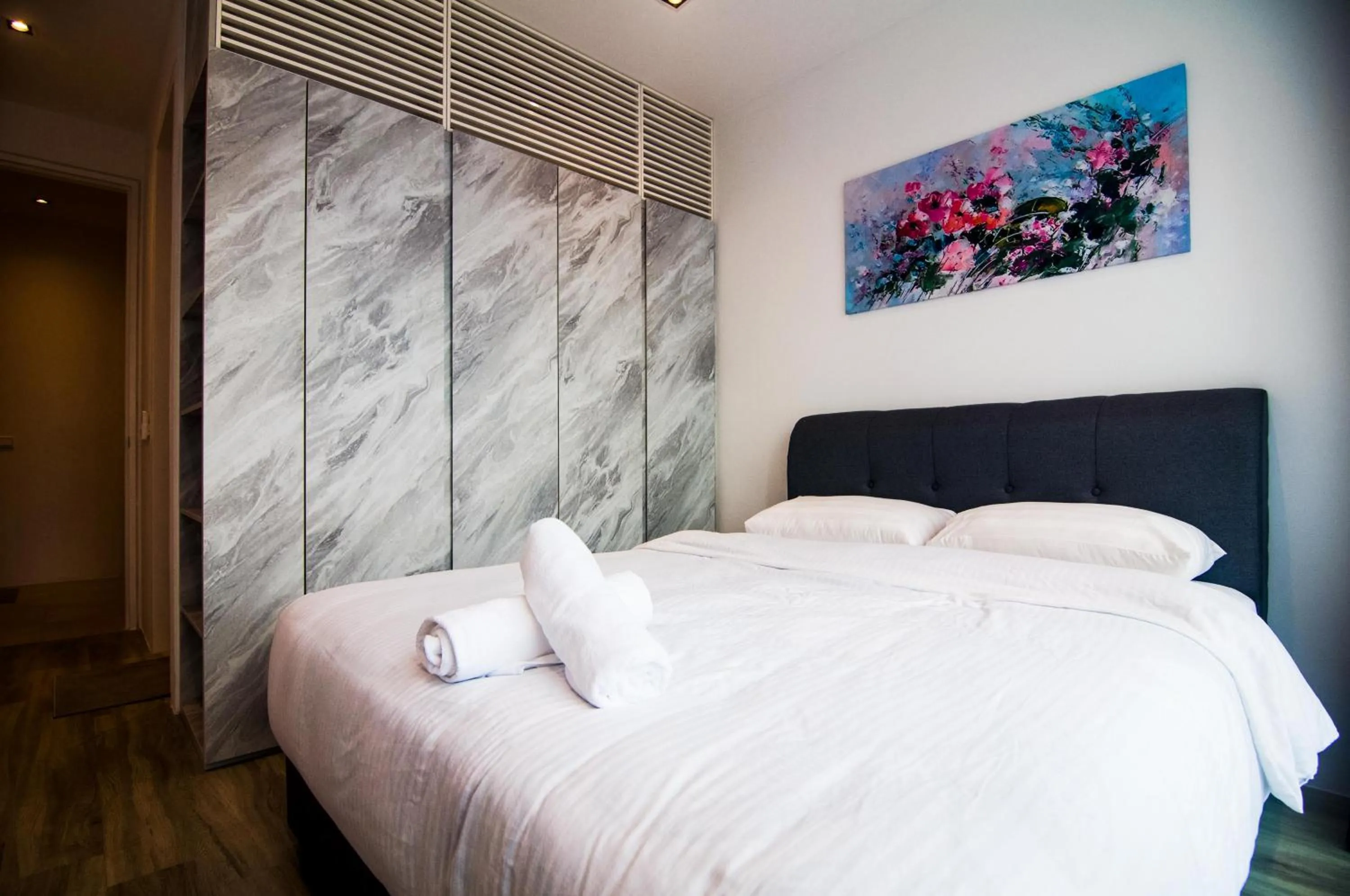 Bed in Lumi Tropicana - Idealhub