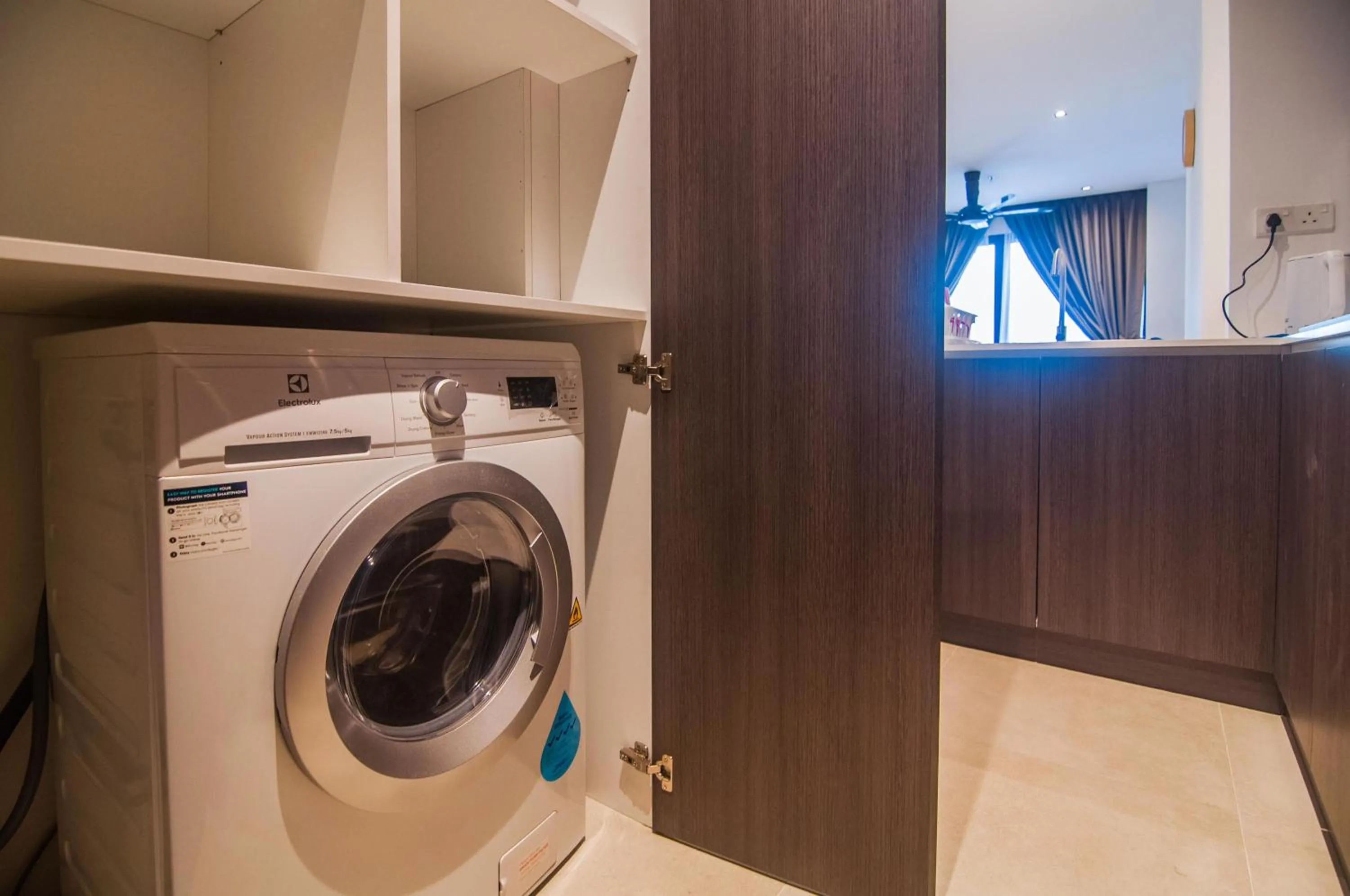 Lumi Tropicana - Idealhub