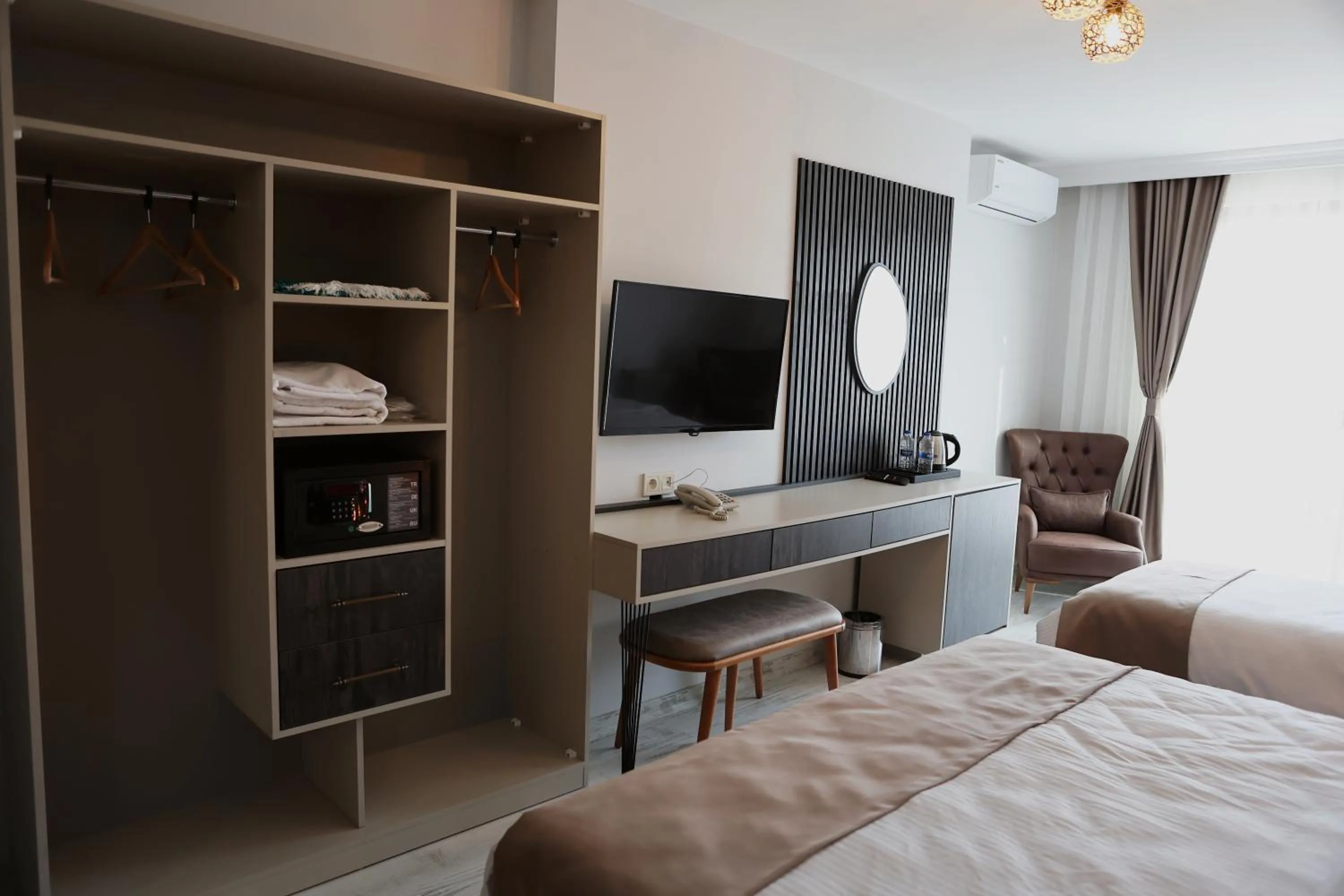 Bed in SAR-PER Hotel