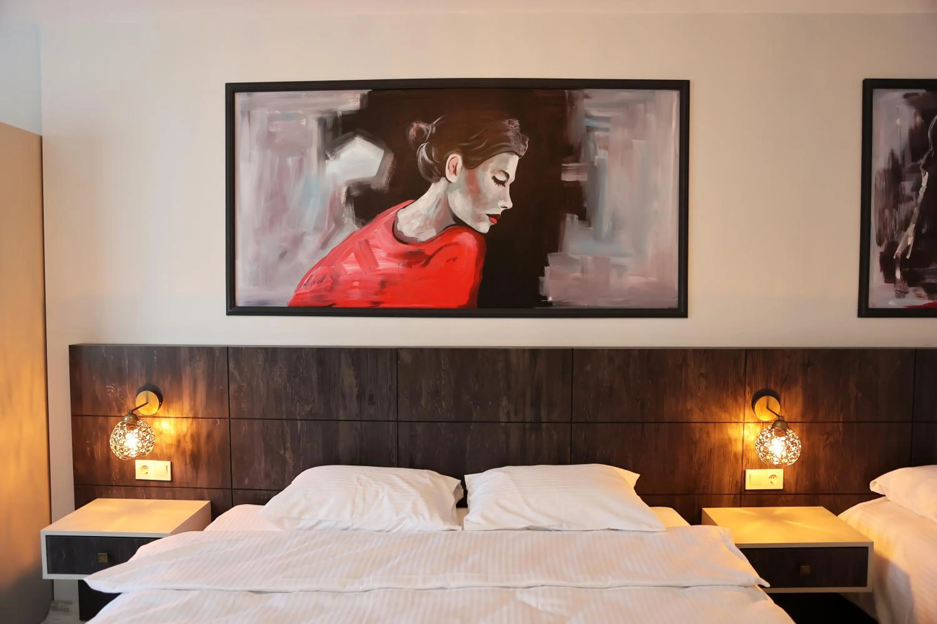 Bed in SAR-PER Hotel