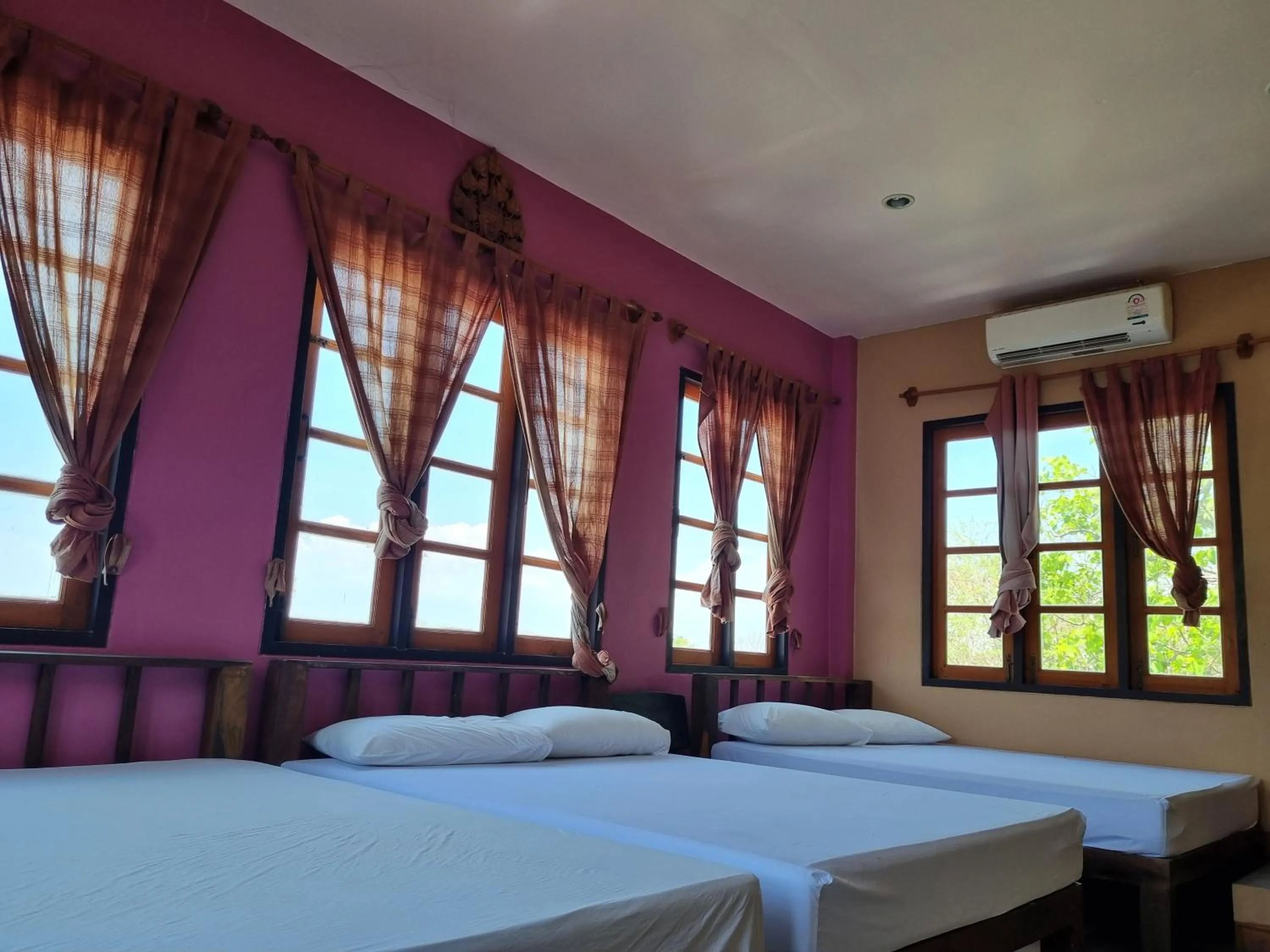 Bed in Sawasdee Sichang