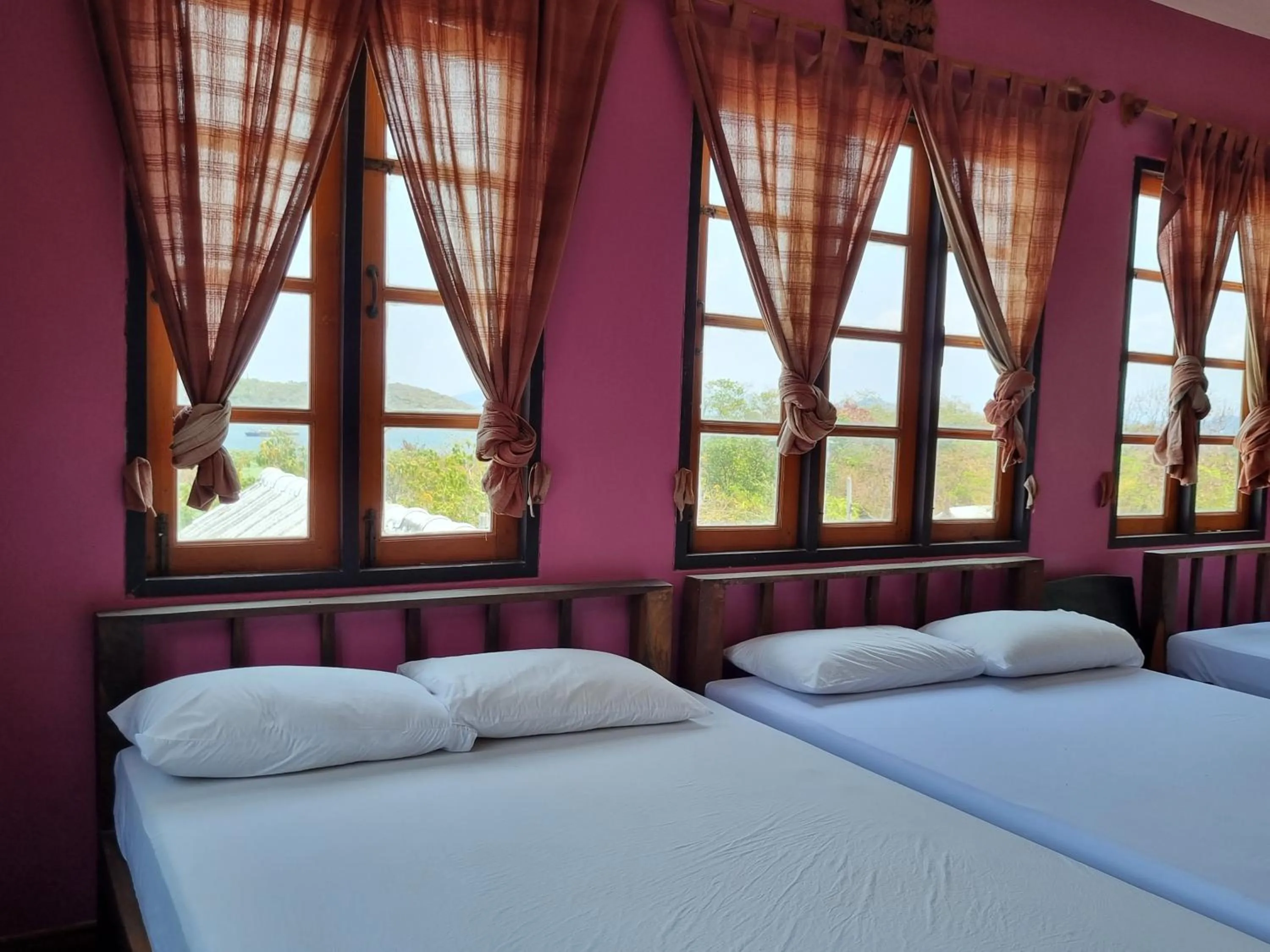 Bed in Sawasdee Sichang