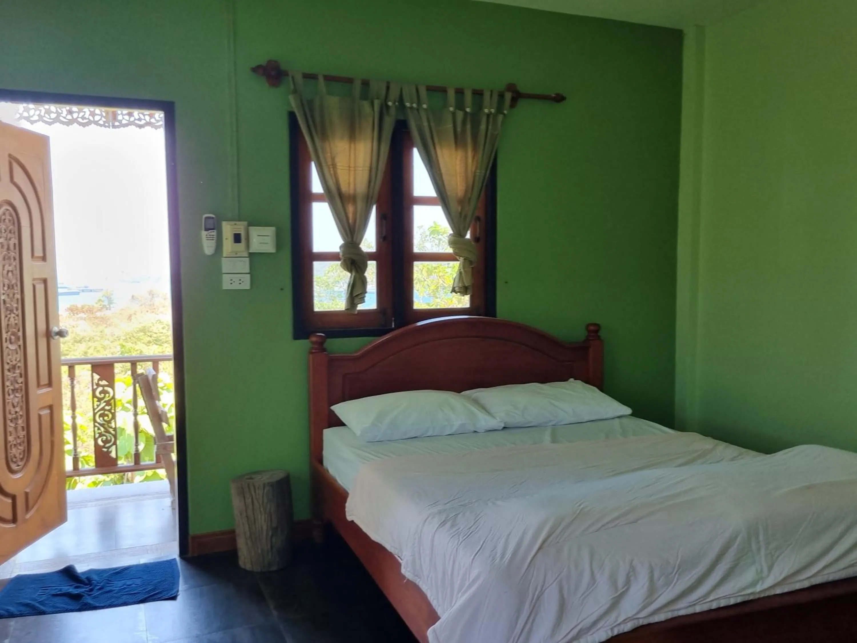 Bed in Sawasdee Sichang