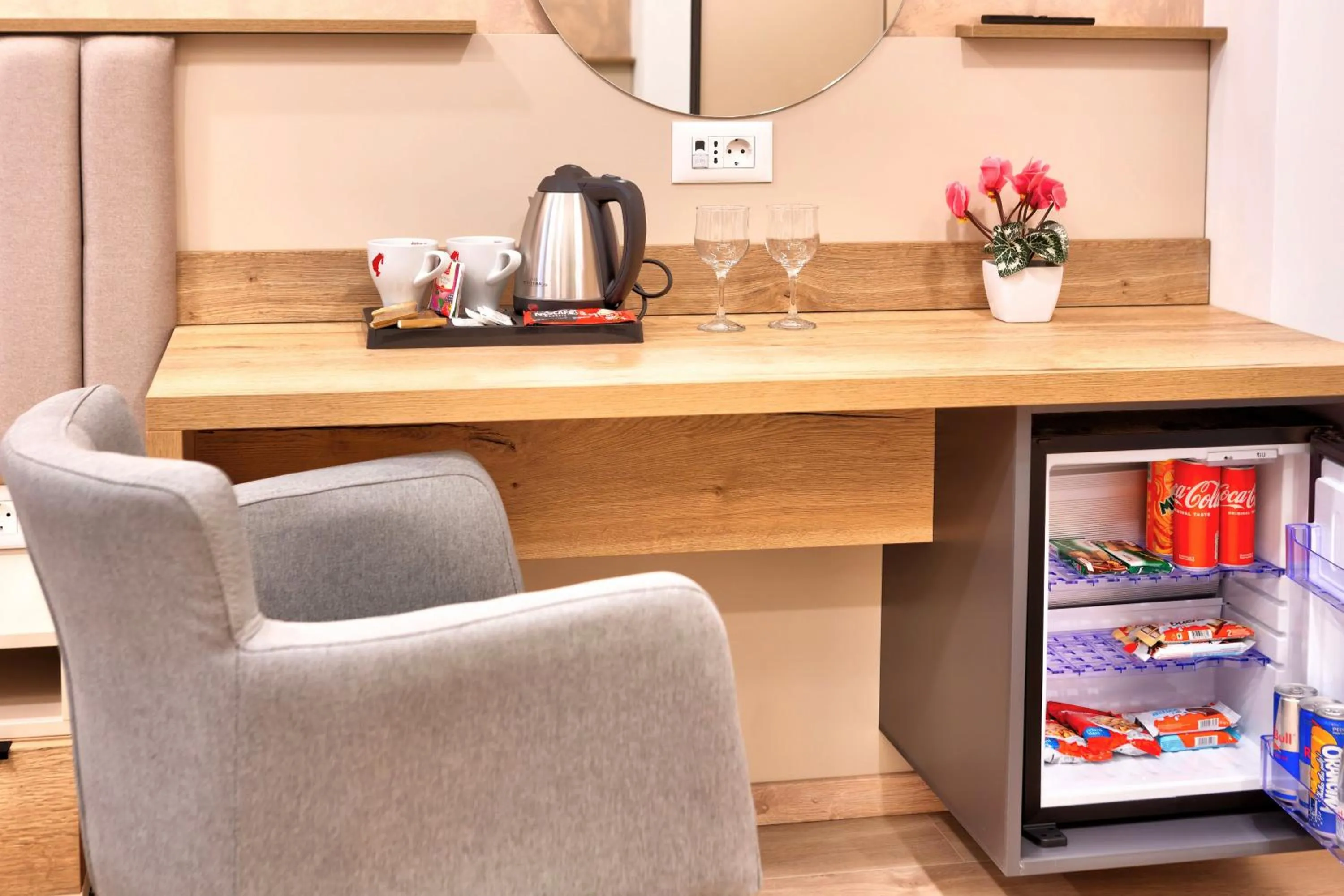 Coffee/tea facilities in Hotel Emerald