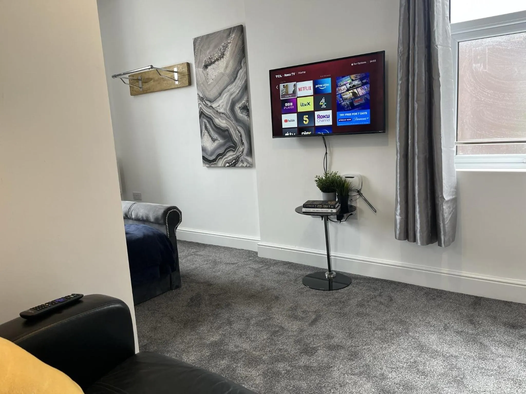 Living room in Modern 1 bed studios for comfy stay in Preston