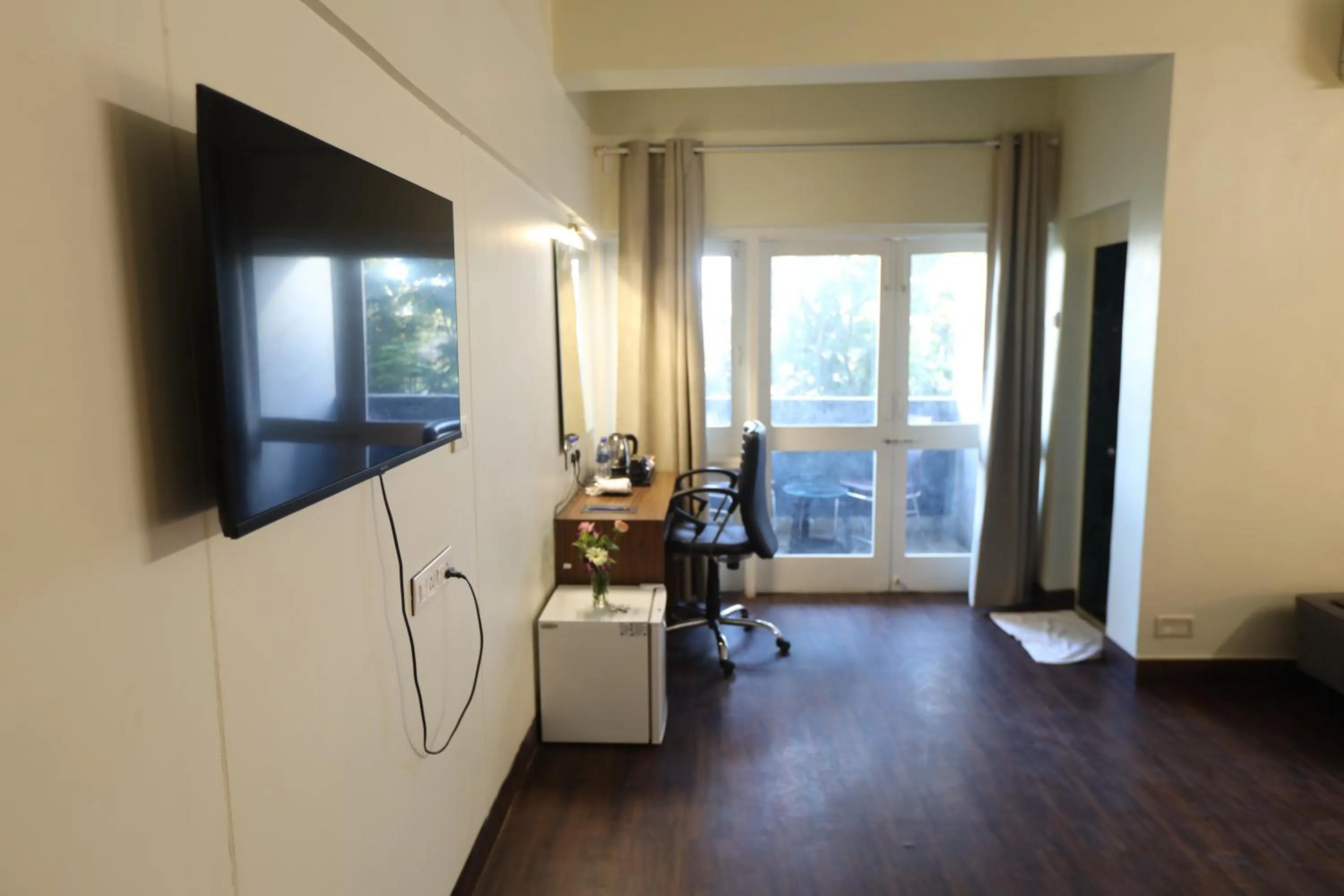 View (from property/room), TV/Entertainment Center in Country Inn by Kempinski Hotel and Resort - Mumbai International Airport