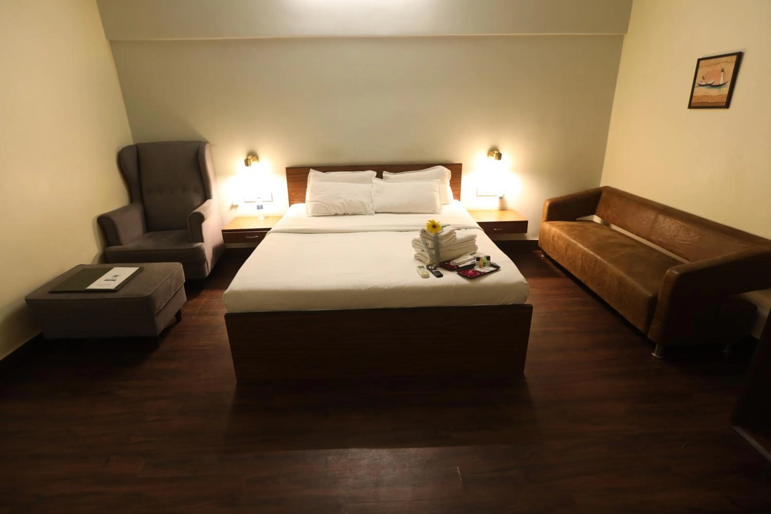 Bed in Country Inn by Kempinski Hotel and Resort - Mumbai International Airport