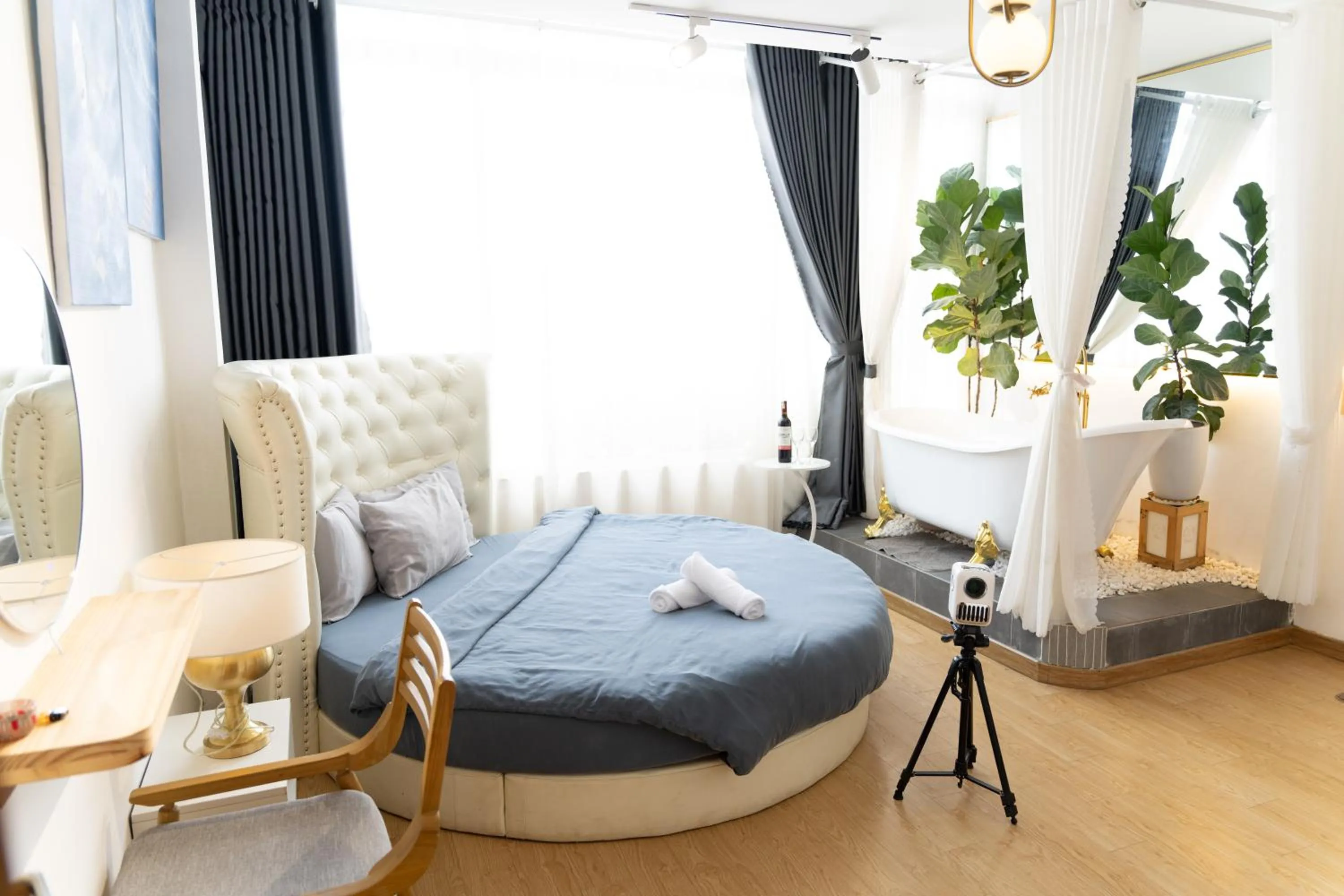 Photo of the whole room in AMIGO Luxury Palace- Cạnh Chợ Đêm Đà Lạt