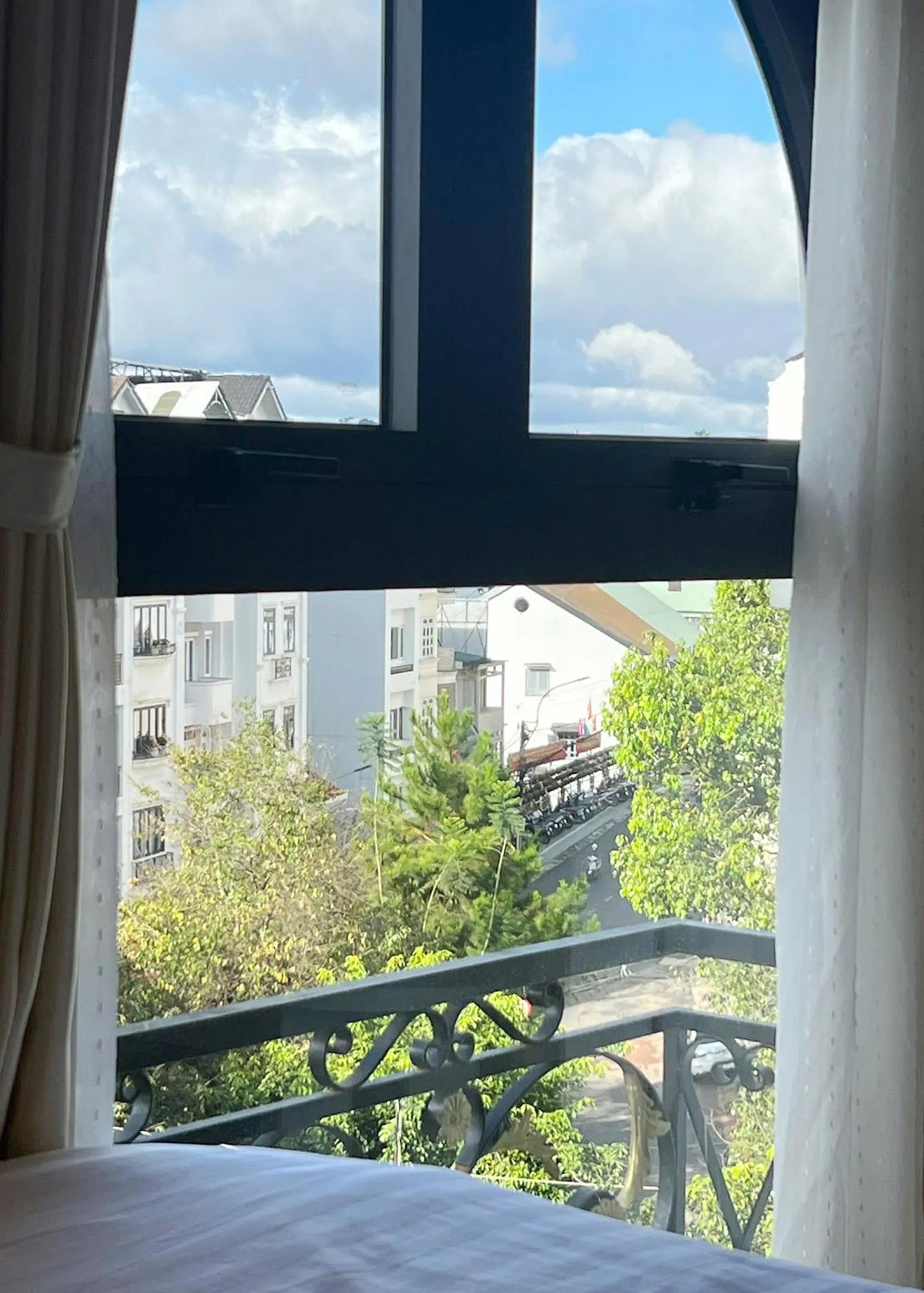 Day in AMIGO Luxury Palace- Cạnh Chợ Đêm Đà Lạt