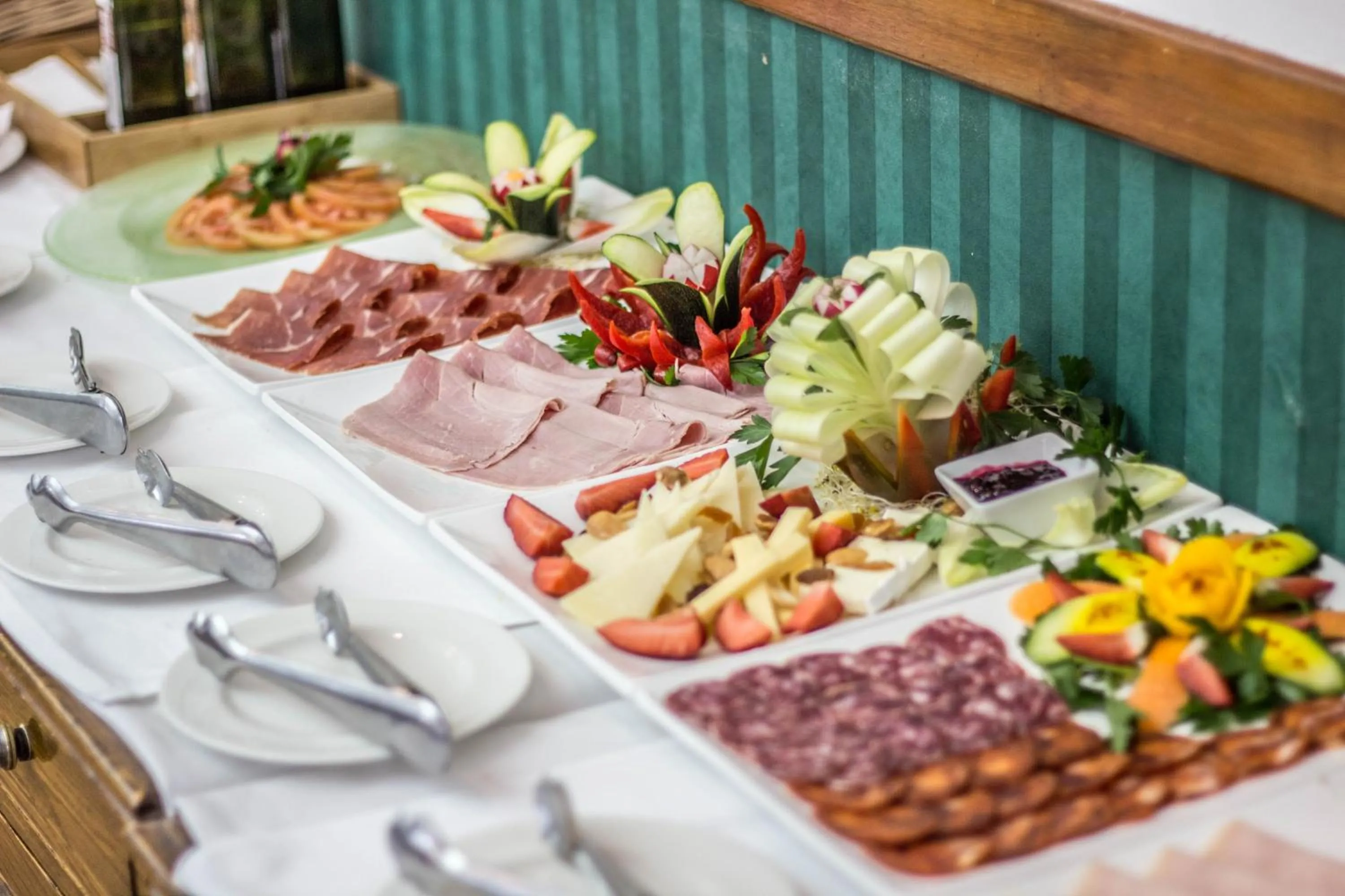 Buffet breakfast in Cortijo Chico Málaga Airport