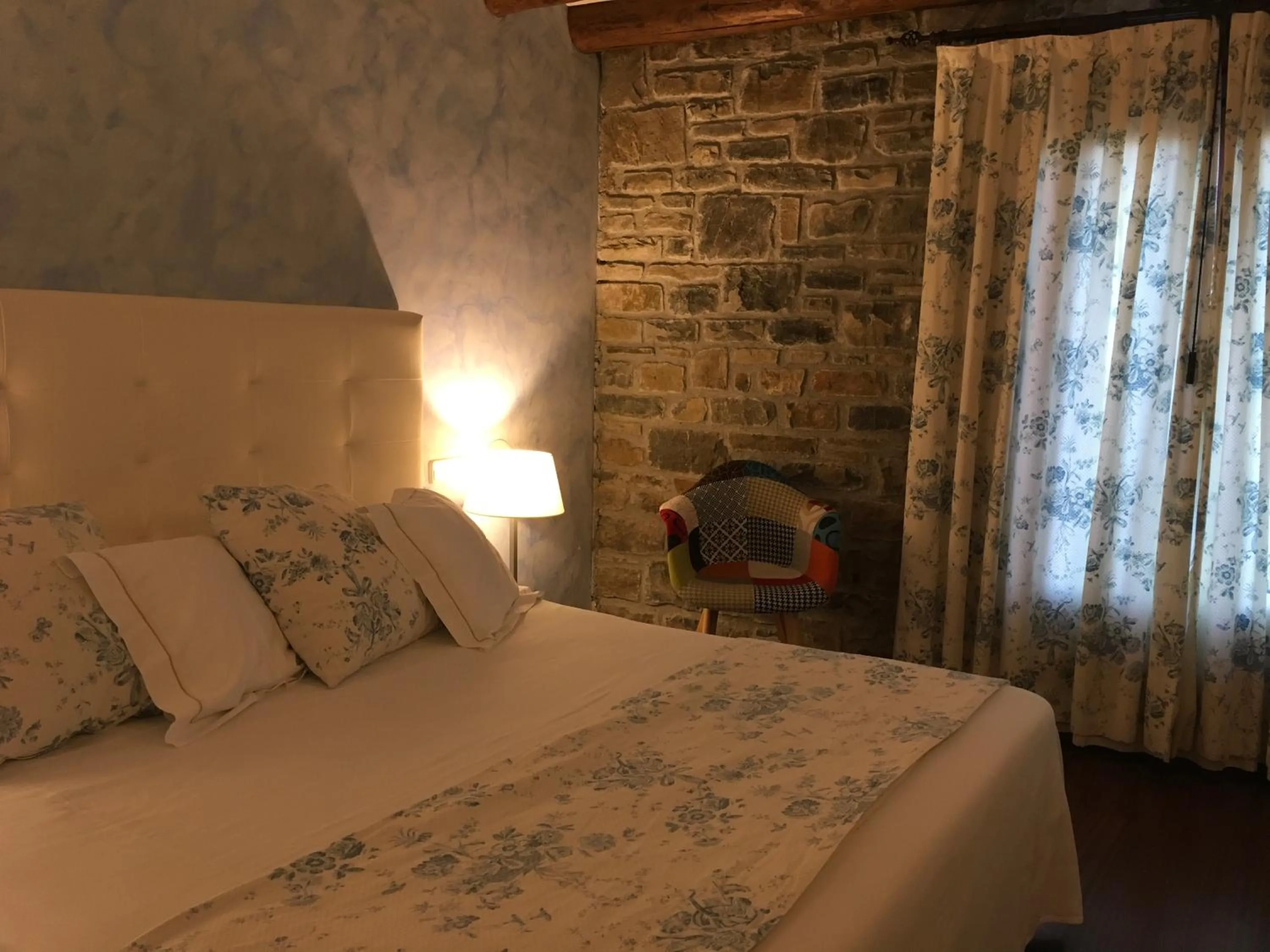 Photo of the whole room, Bed in Los Arcos