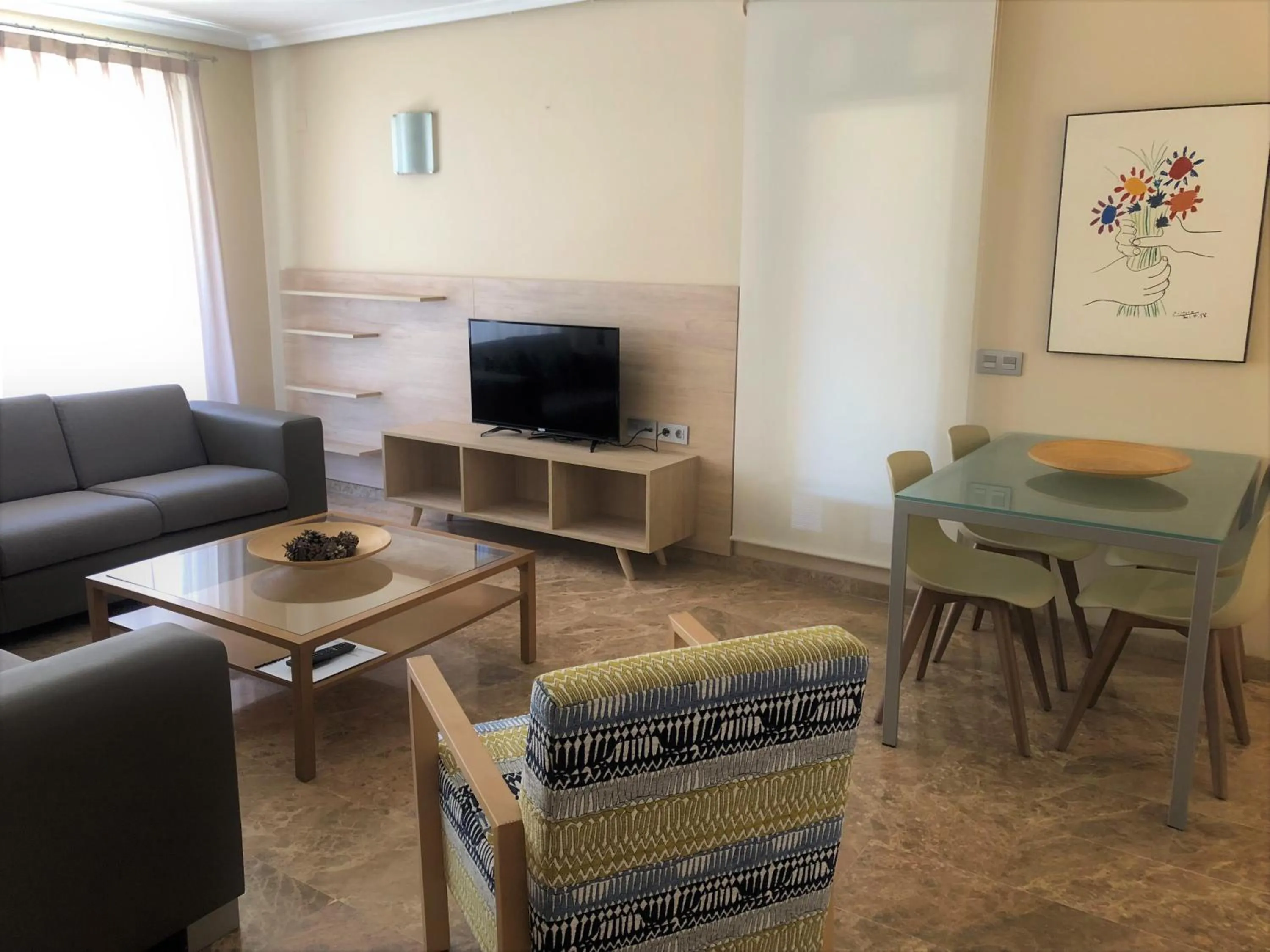 Living room in Apartamentos Plaza Picasso