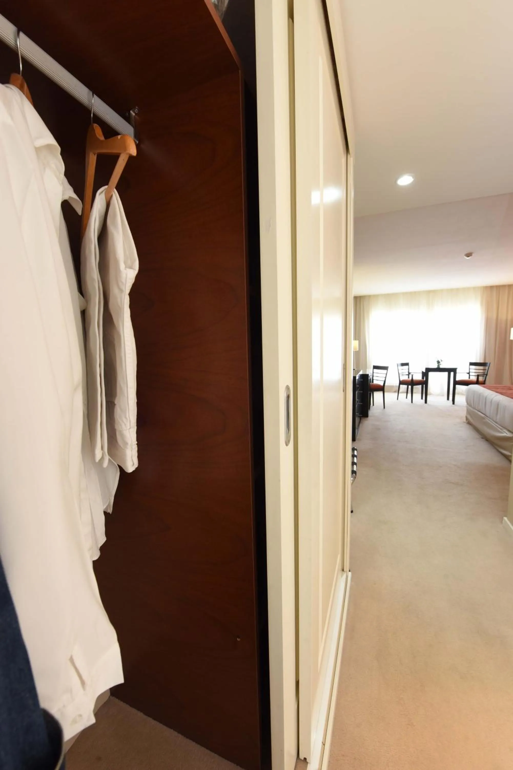 wardrobe in Camberland Resort & Spa Ramallo