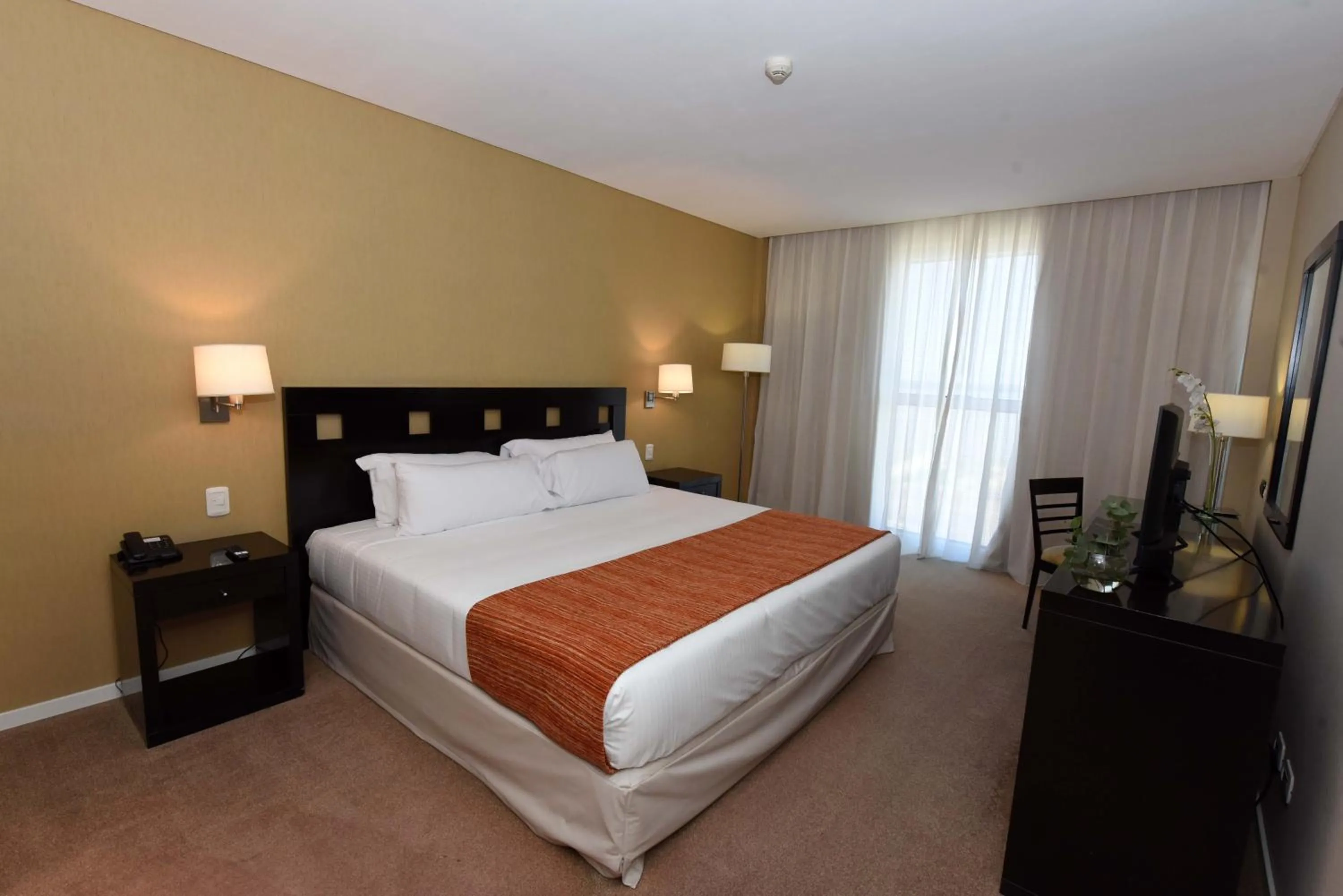 Bed in Camberland Resort & Spa Ramallo