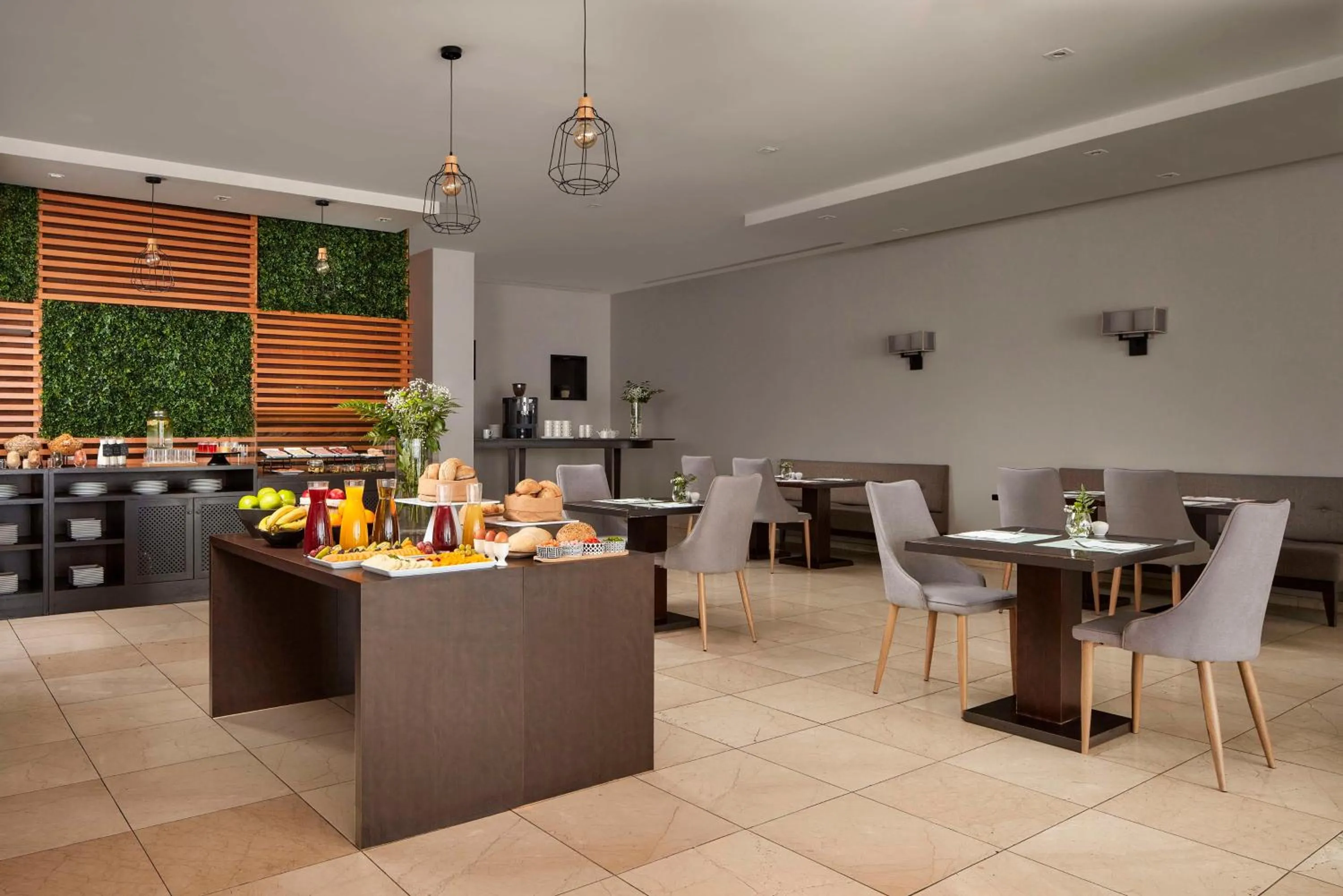 Restaurant/places to eat in NH Tenerife