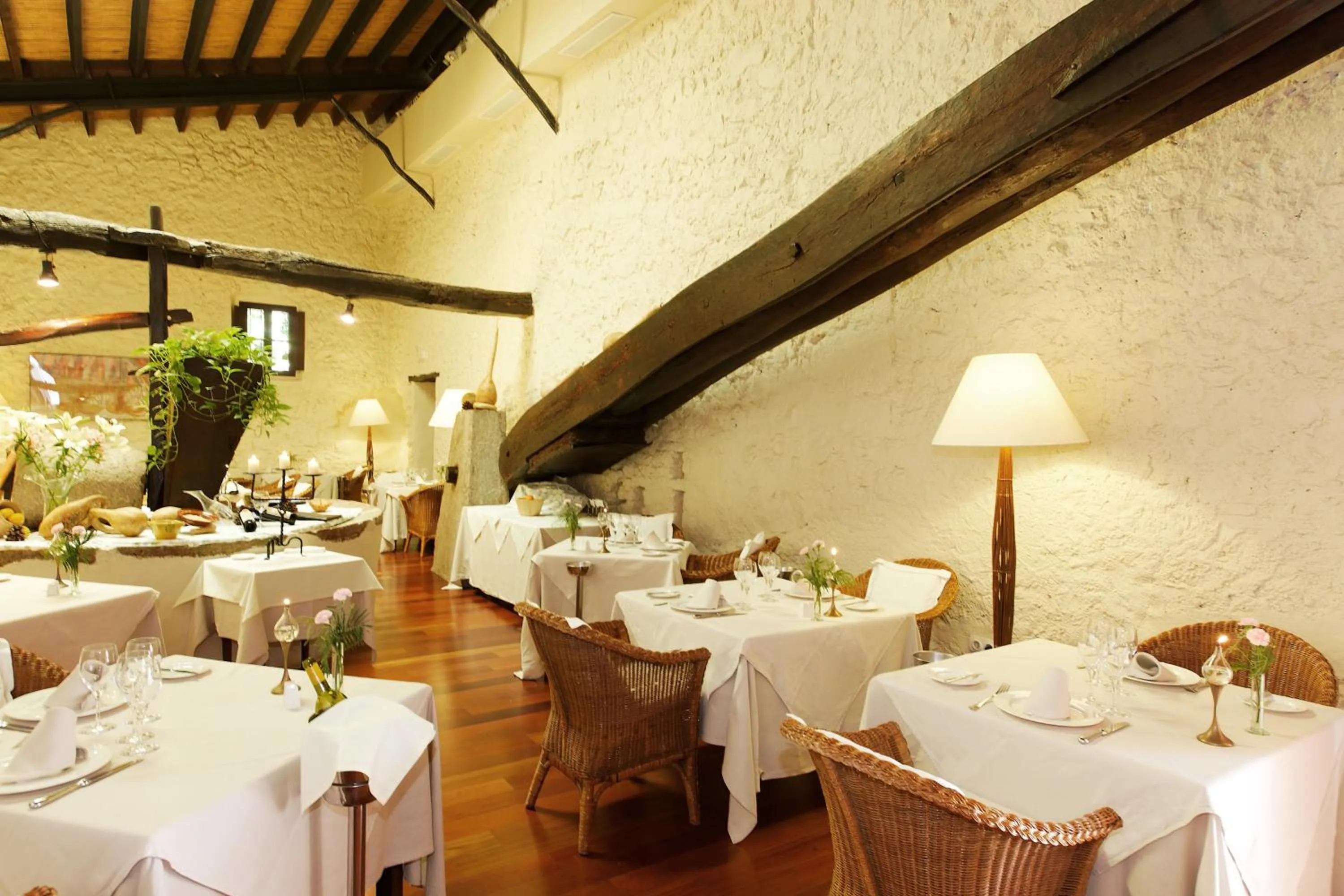 Restaurant/places to eat in L’Hermitage Hotel & Spa