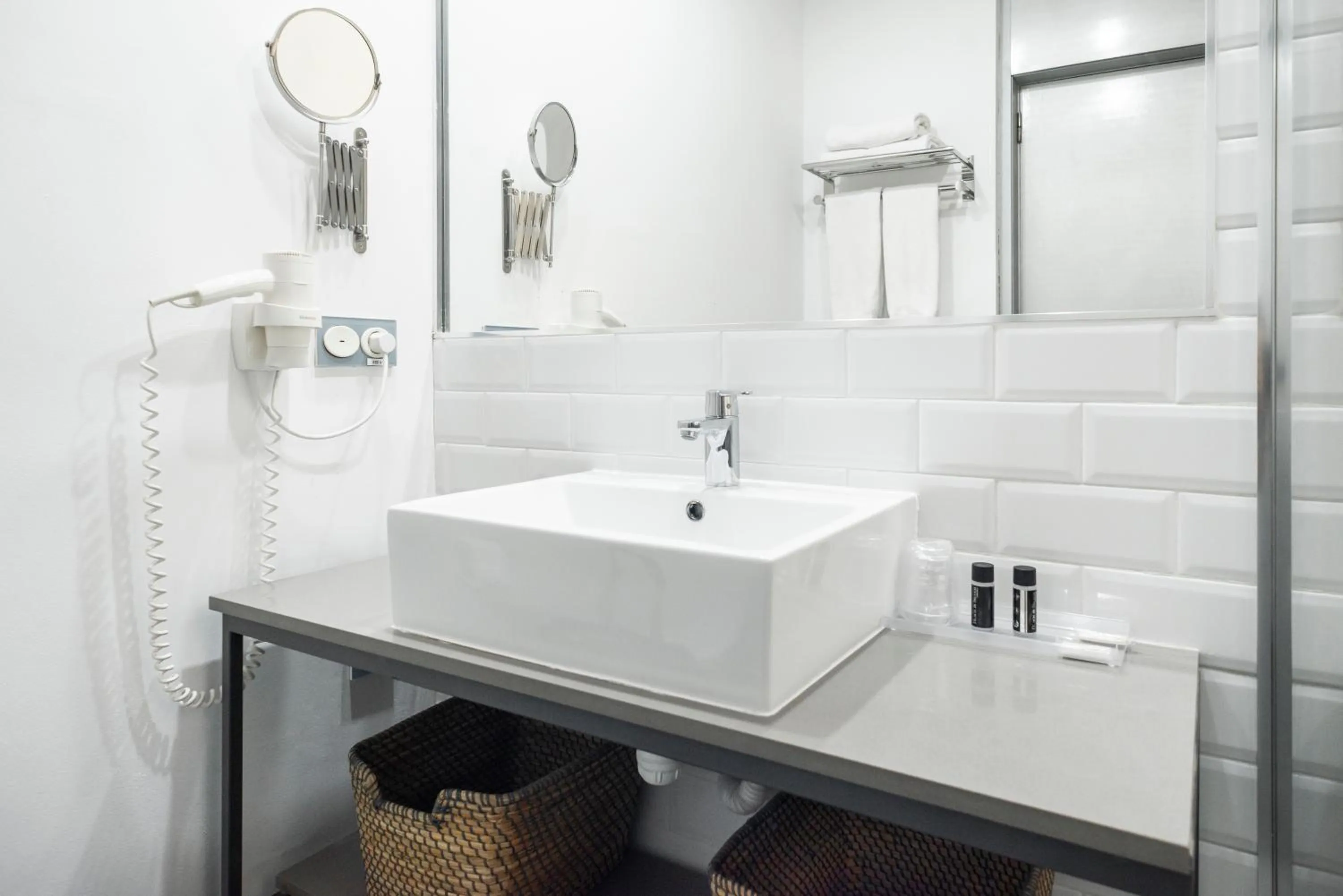 Shower in Blanq Carmen Hotel