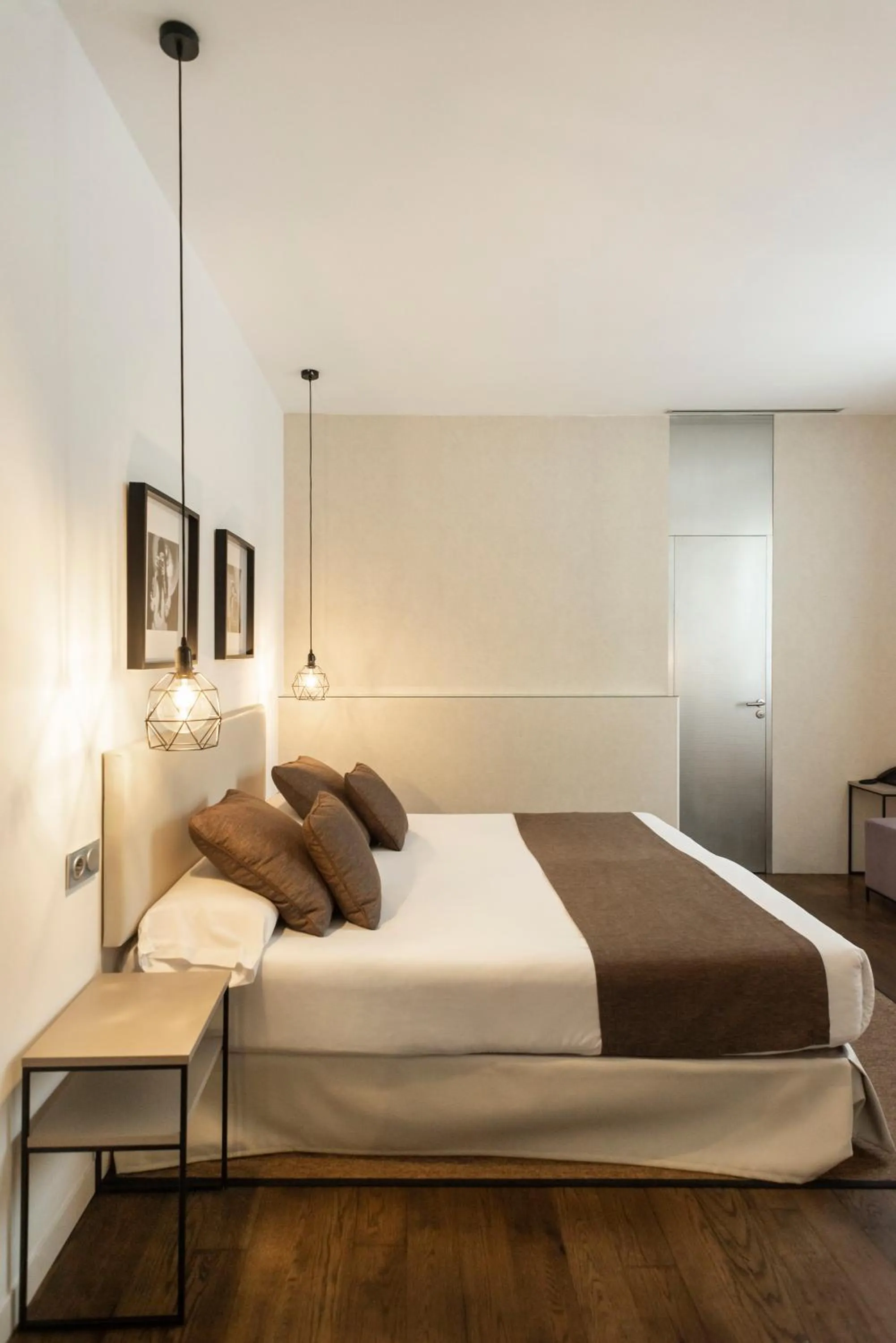 Bed in Blanq Carmen Hotel