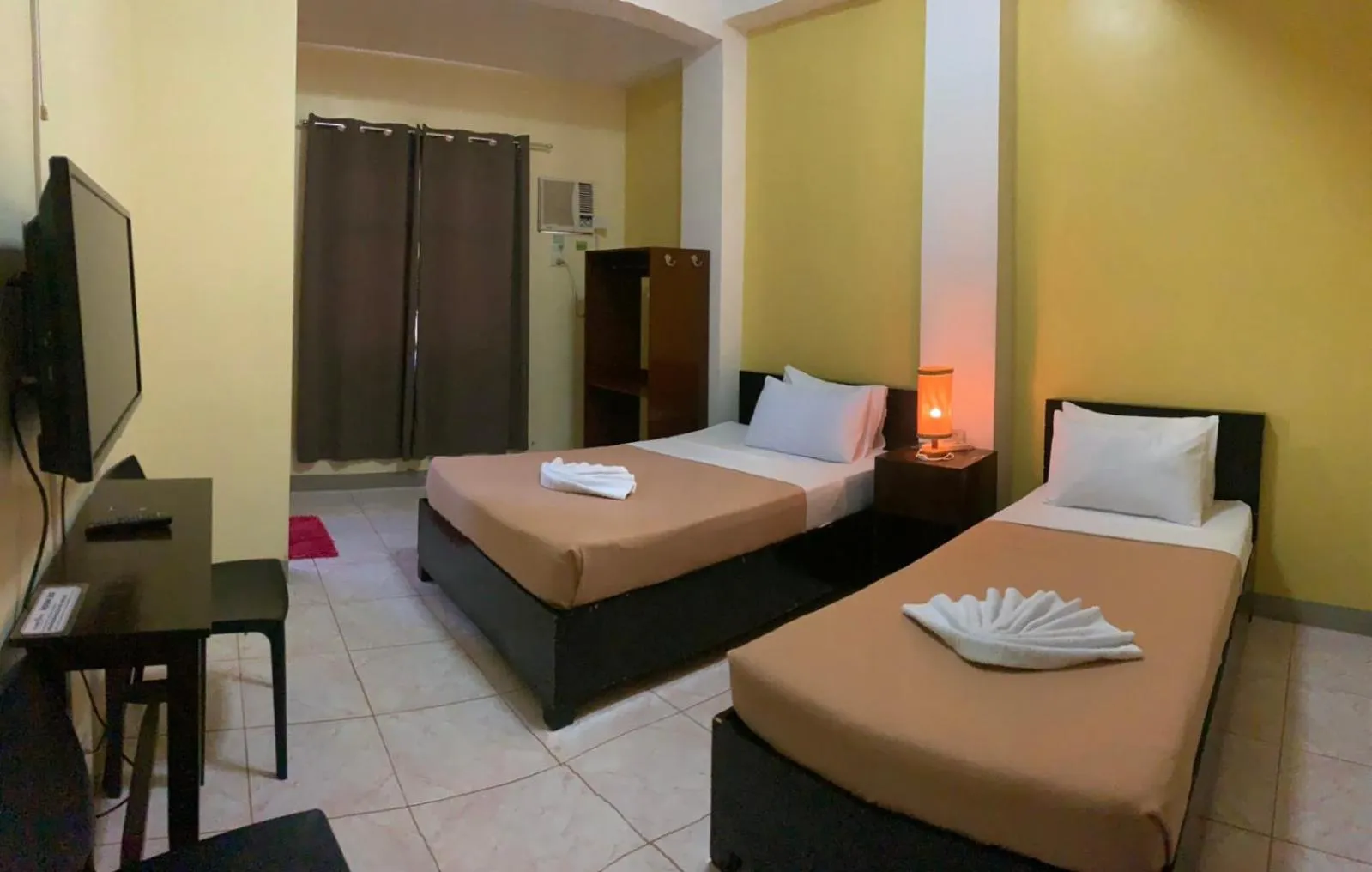 Bedroom, Bed in Coron Vista Lodge