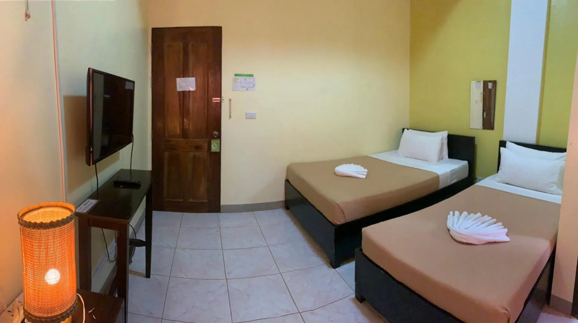 Bedroom, Bed in Coron Vista Lodge