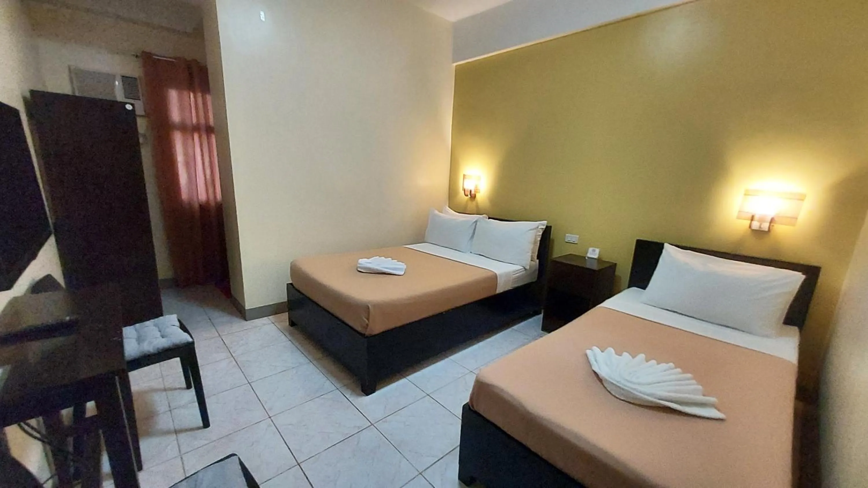 Bedroom, Bed in Coron Vista Lodge