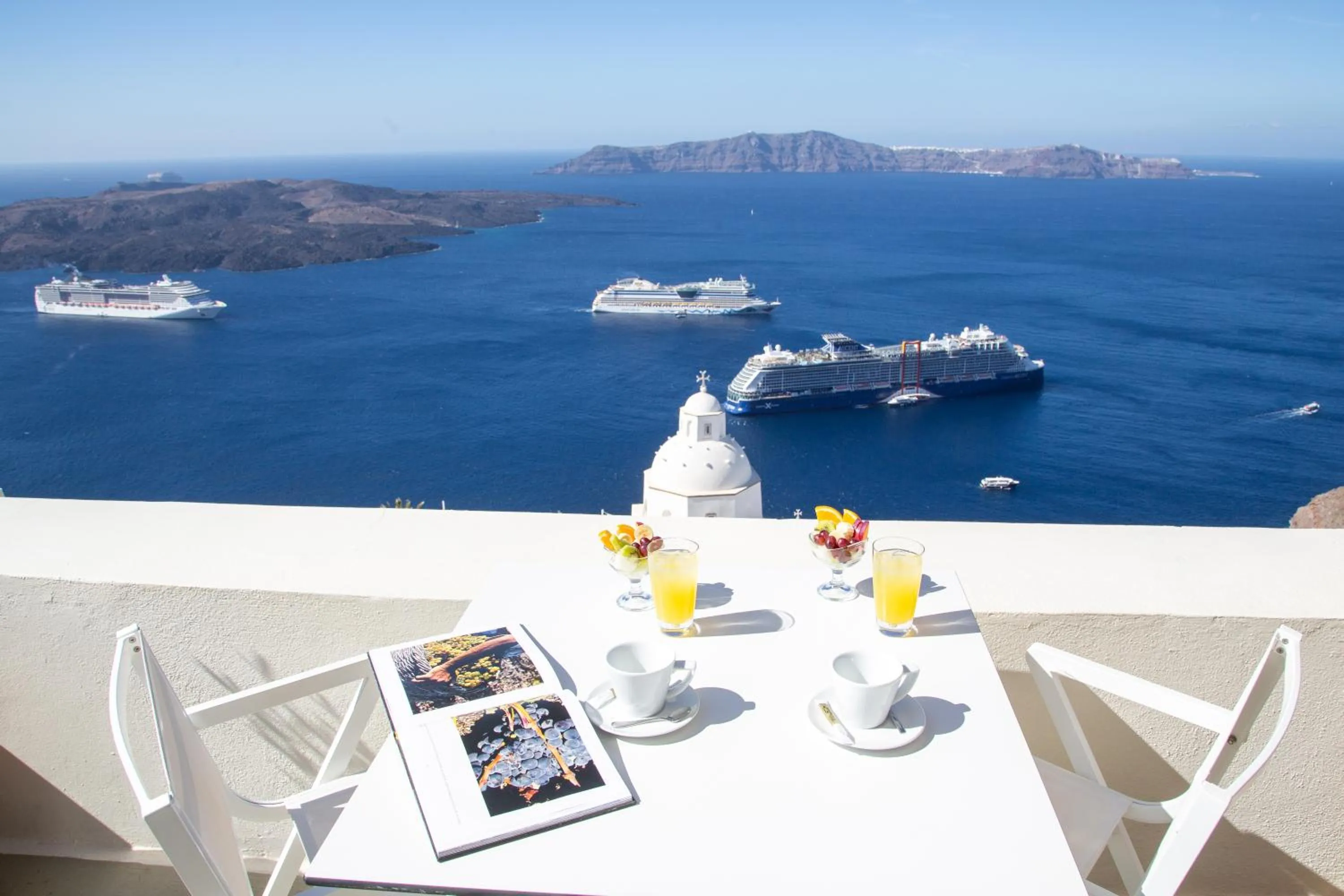 Balcony/Terrace in Pantelia Suites