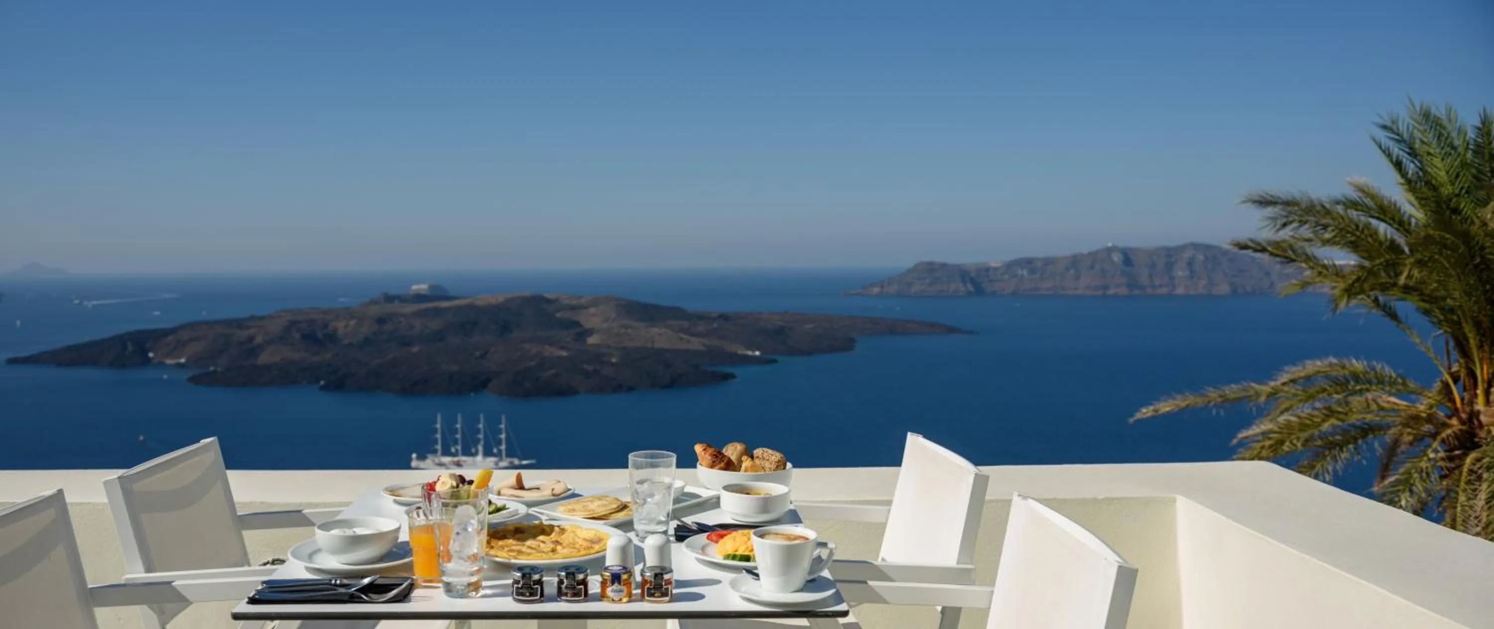 Balcony/Terrace in Pantelia Suites