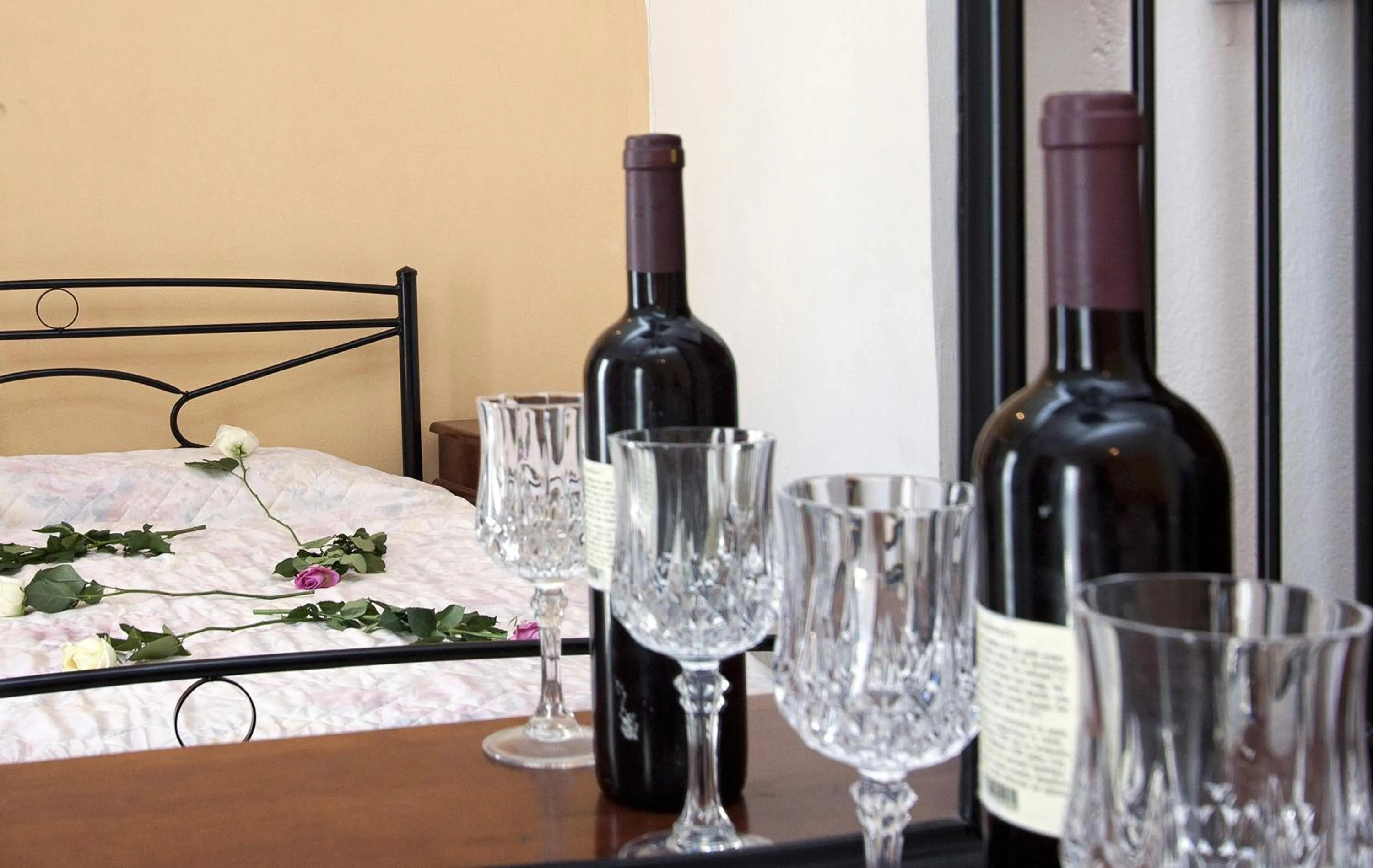 Bed in Villa Pelekanos