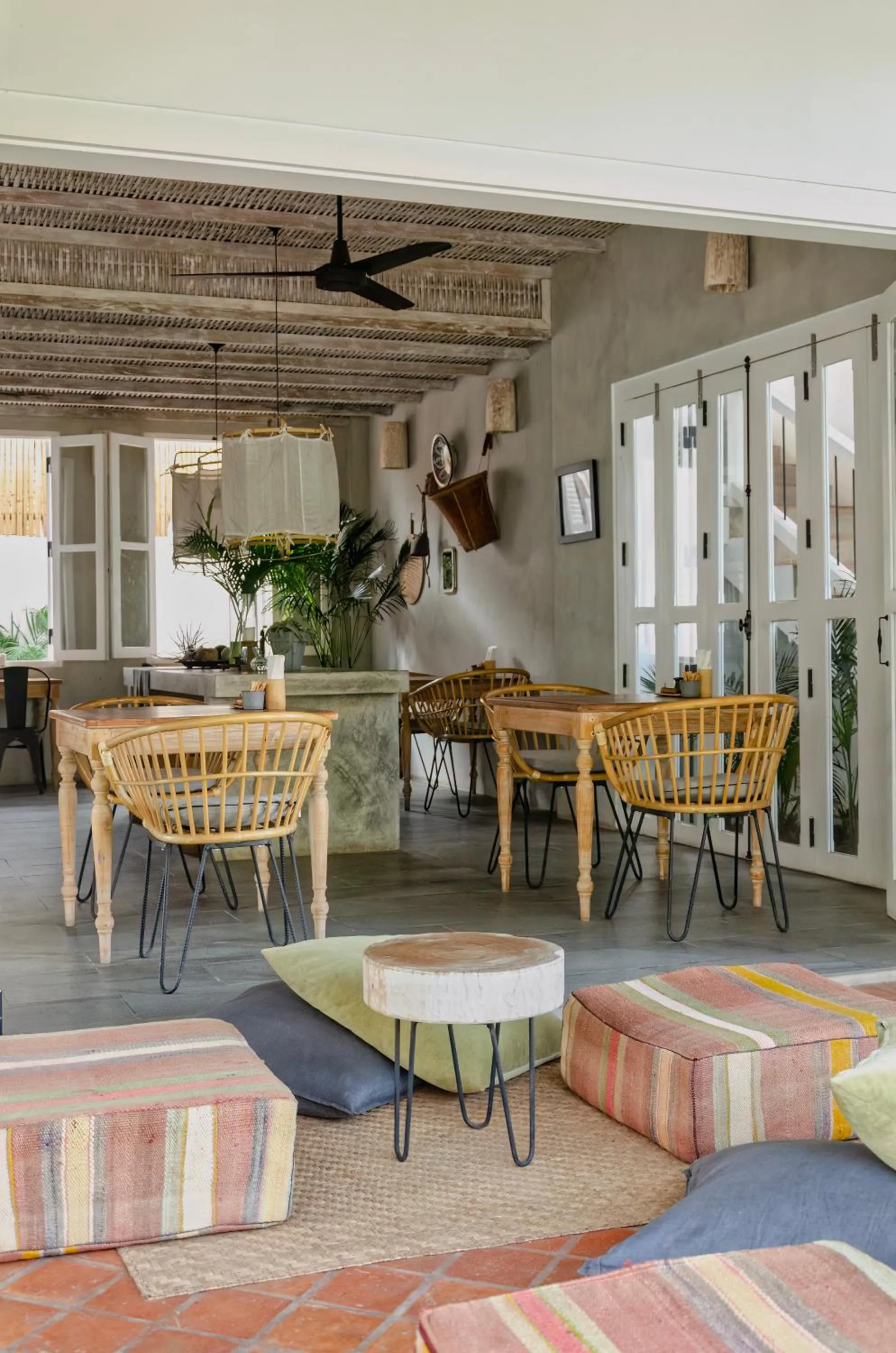 Restaurant/places to eat in Chic stay HANA Boutique hotel xxxx None smocking property