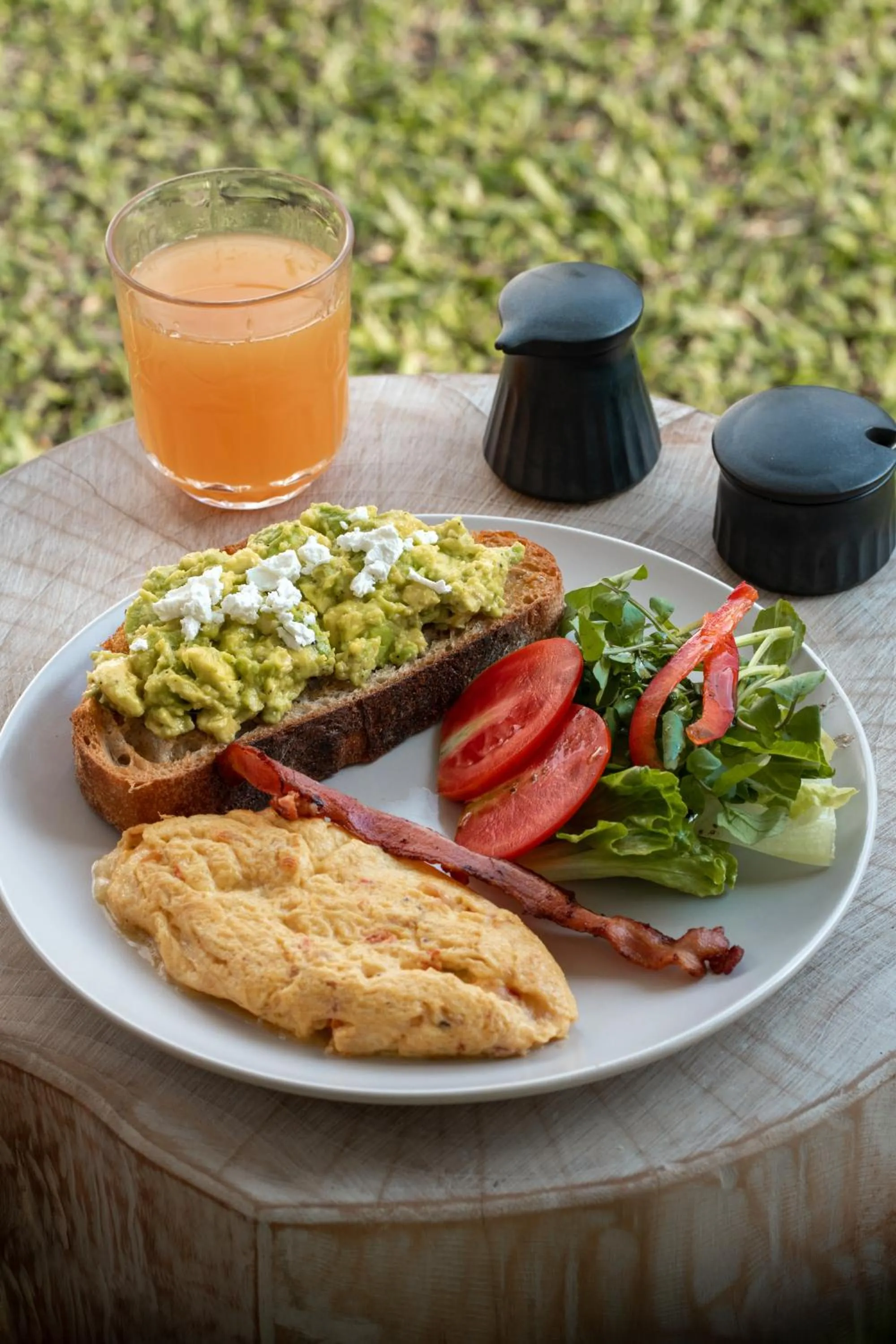 Restaurant/places to eat in Chic stay HANA Boutique hotel xxxx None smocking property