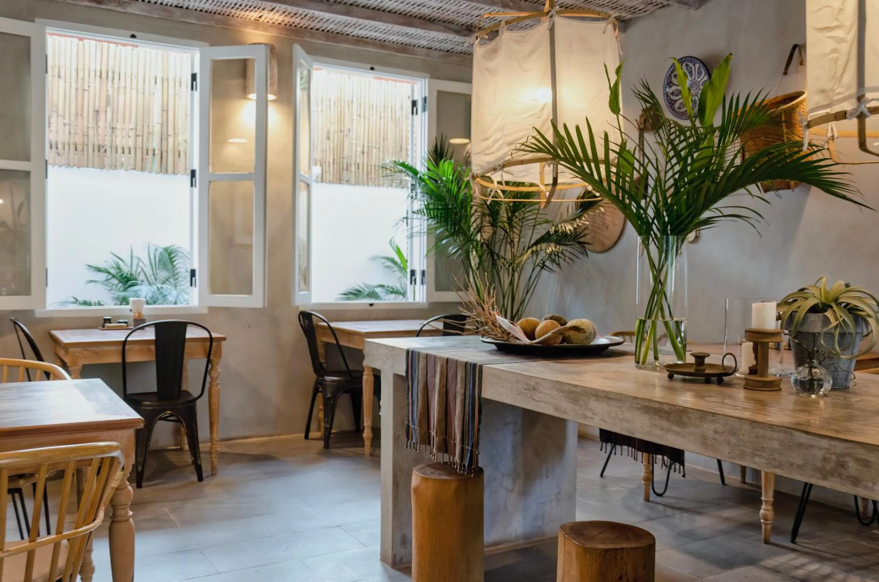 Restaurant/places to eat in Chic stay HANA Boutique hotel xxxx None smocking property