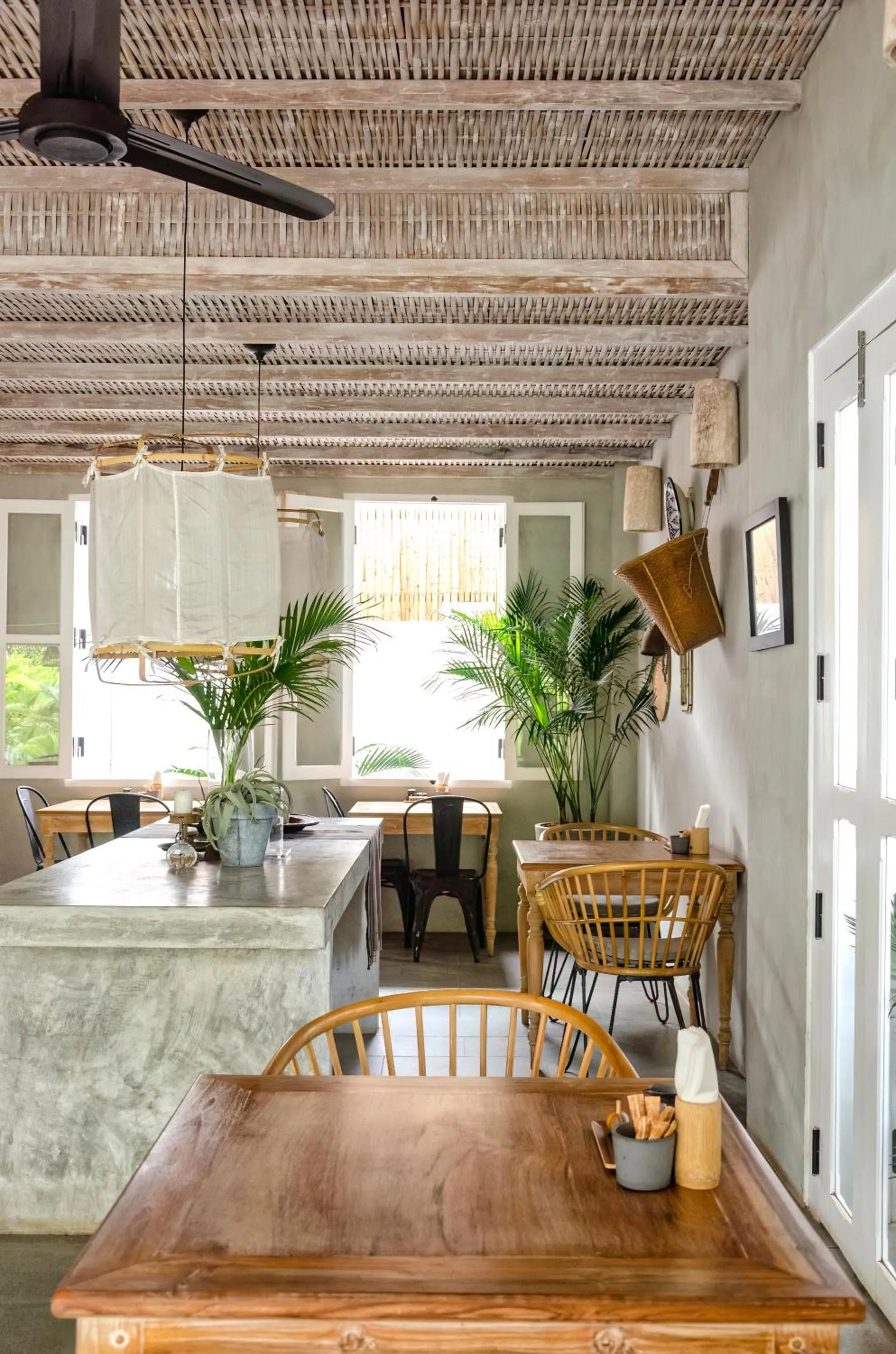 Restaurant/places to eat in Chic stay HANA Boutique hotel xxxx None smocking property