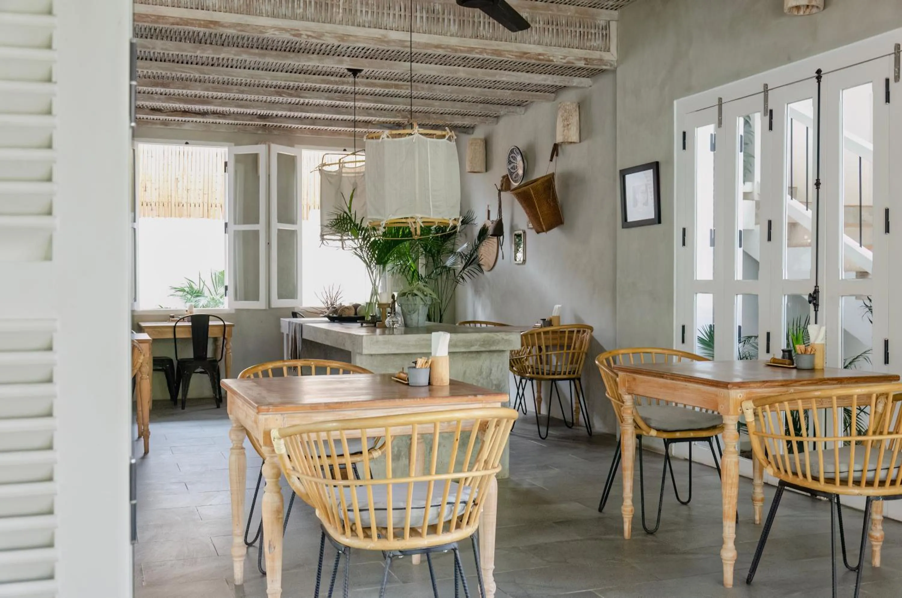 Restaurant/places to eat in Chic stay HANA Boutique hotel xxxx None smocking property