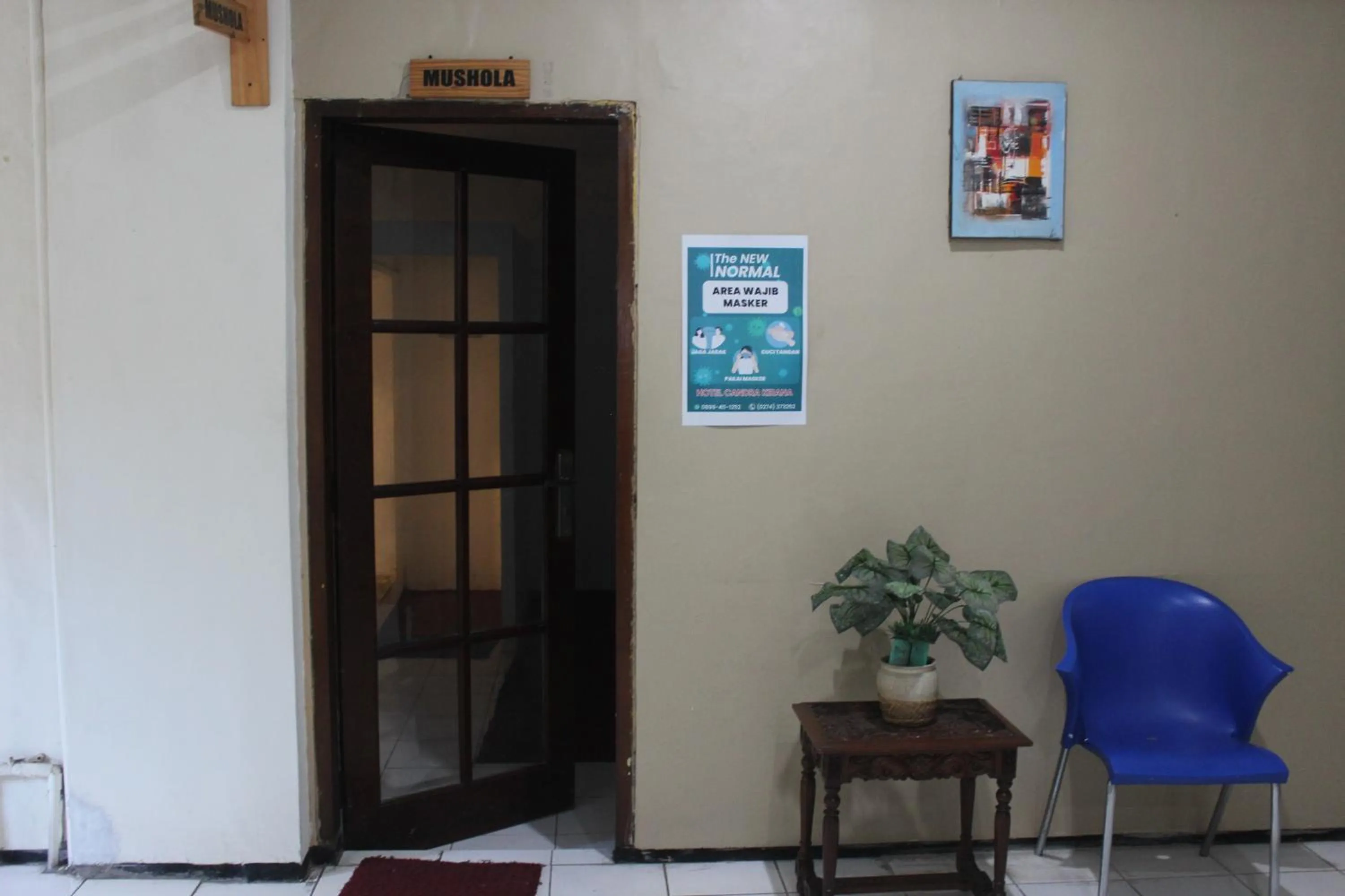 Property building in OYO 206 Hotel Candra Kirana