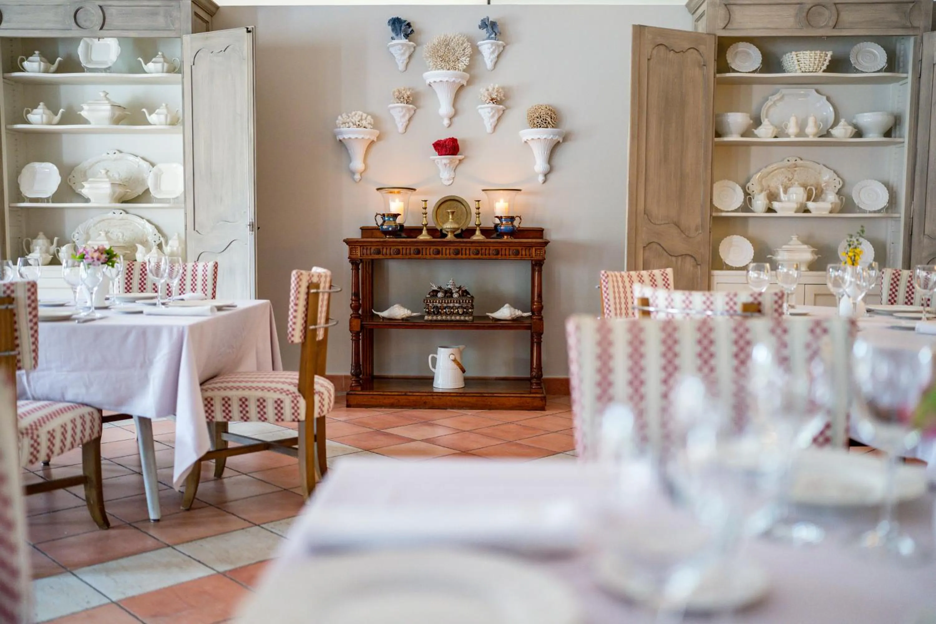 Restaurant/places to eat in Hacienda El Alcornocal