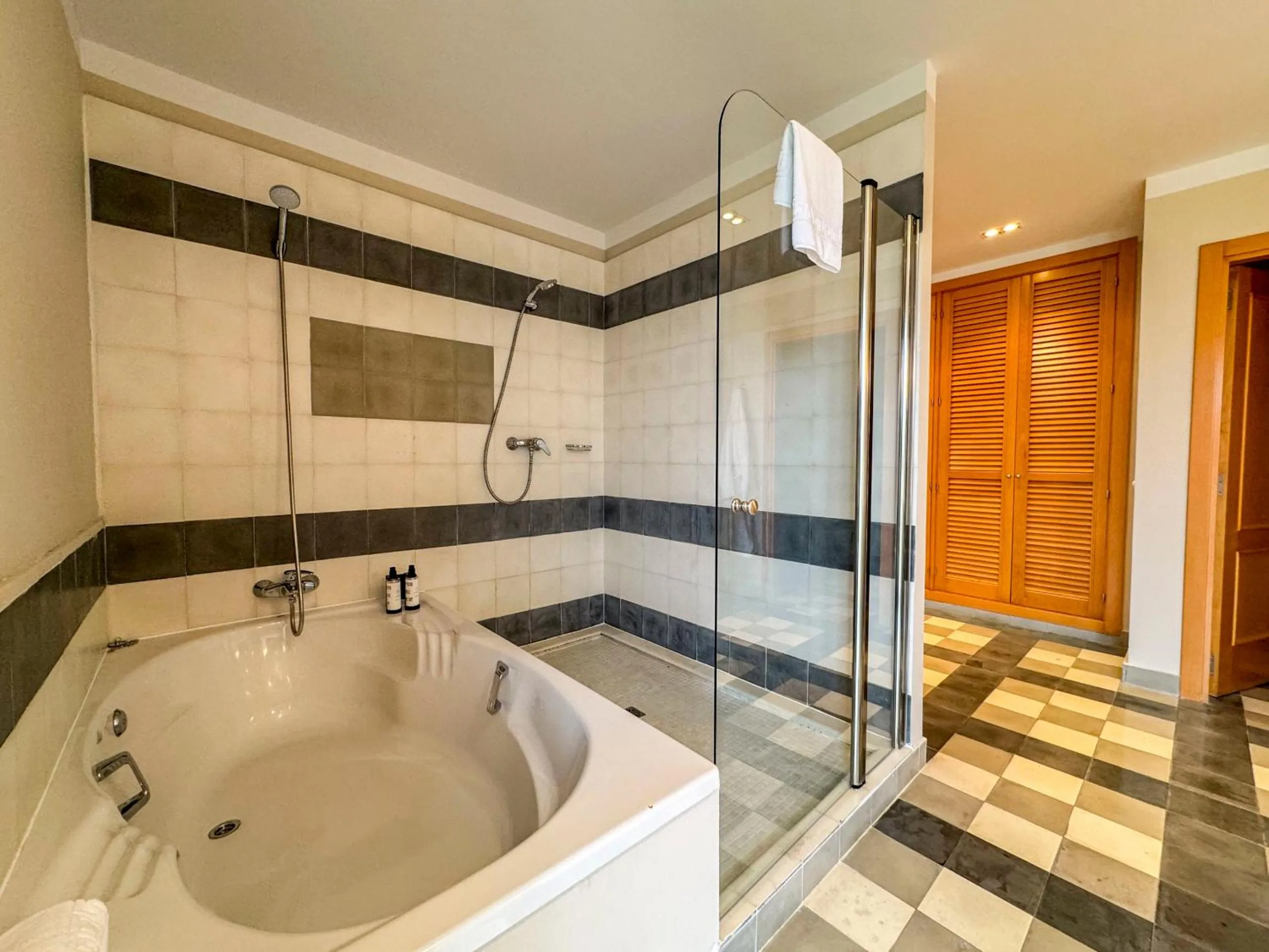 Hot Tub in AZZ Castellar Hacienda El Alcornocal