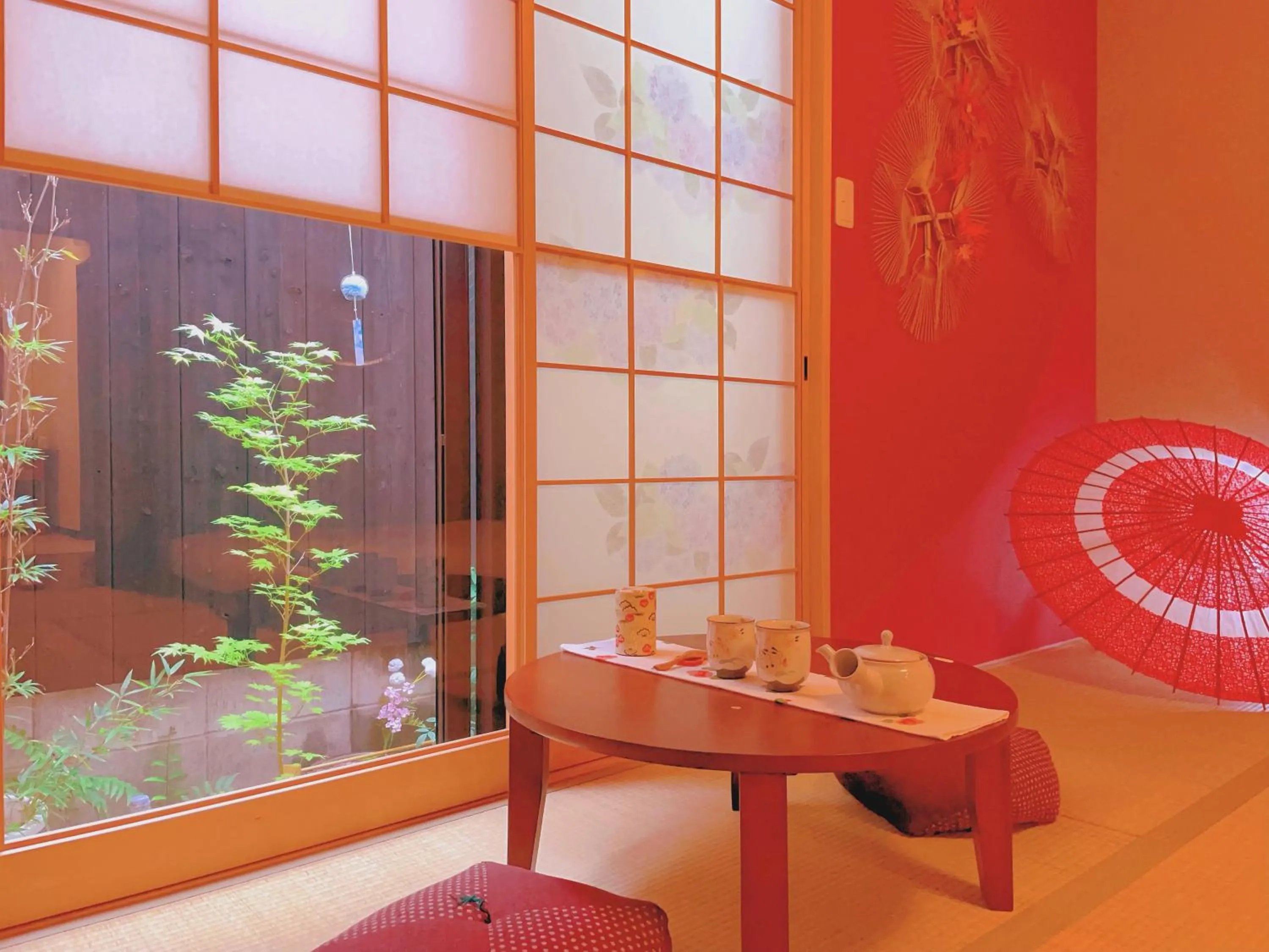 Inner courtyard view in 桃夭庵 touyouan momo house kujo 一棟貸切