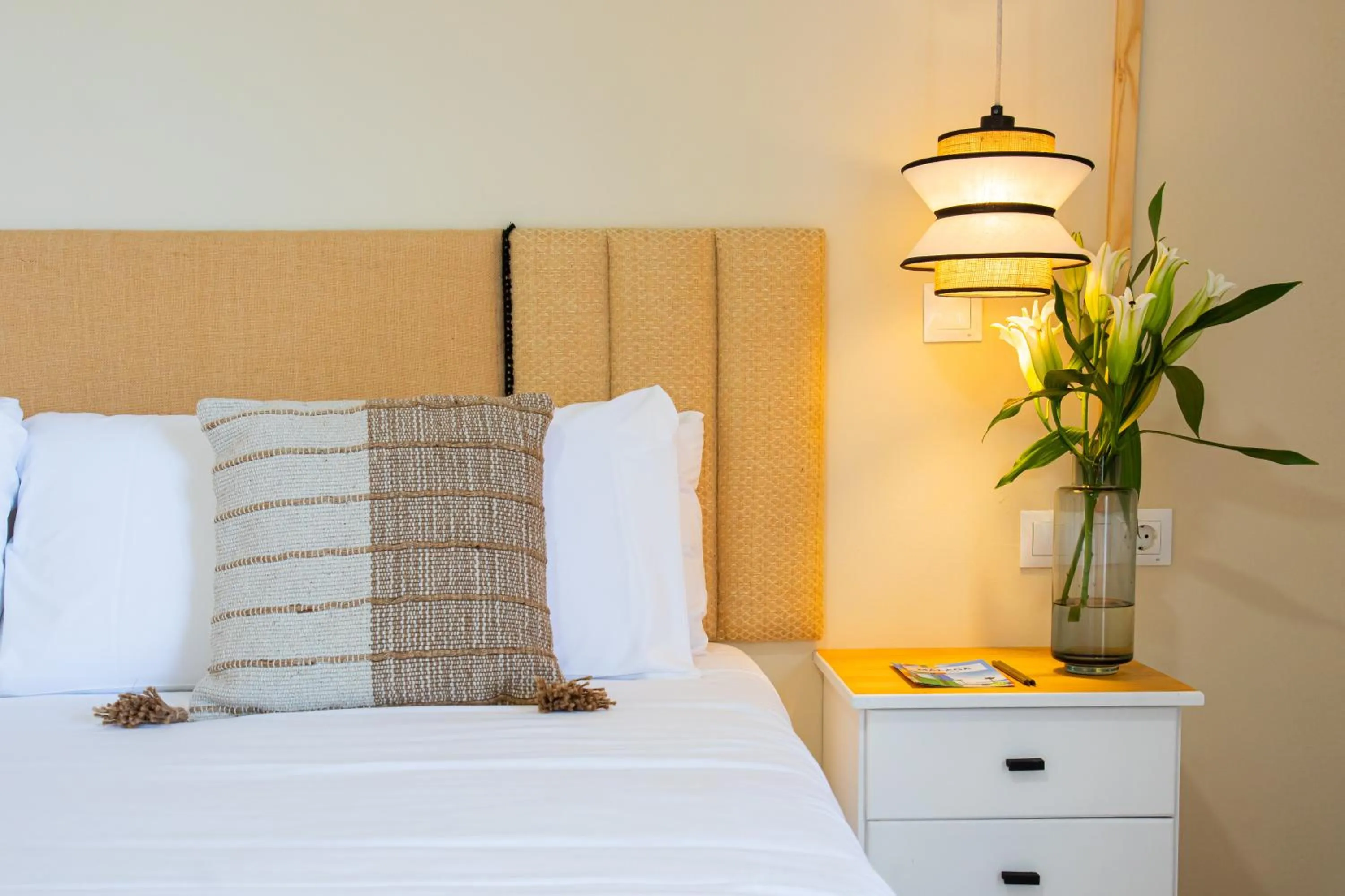 Decorative detail, Bed in Vive Costa Azul