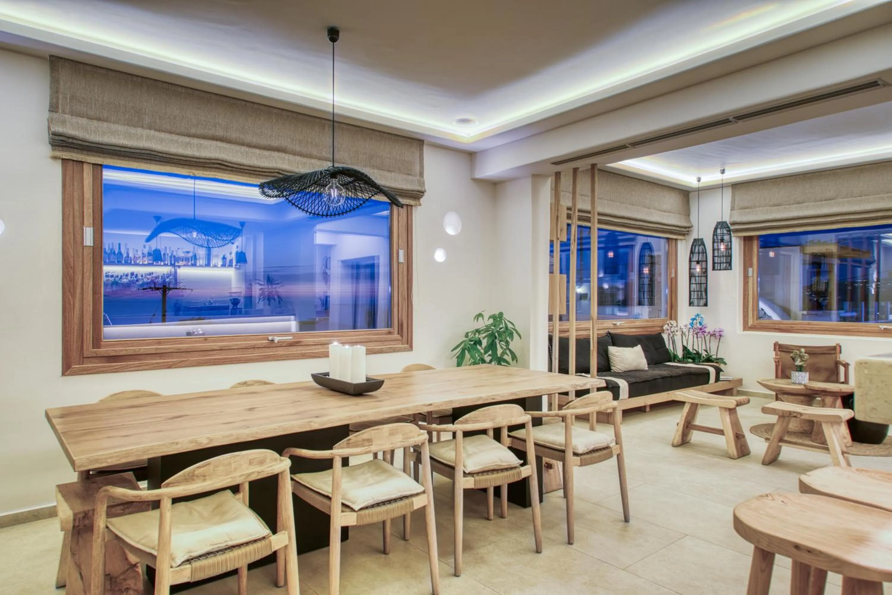 Restaurant/places to eat in Damianos Mykonos Hotel