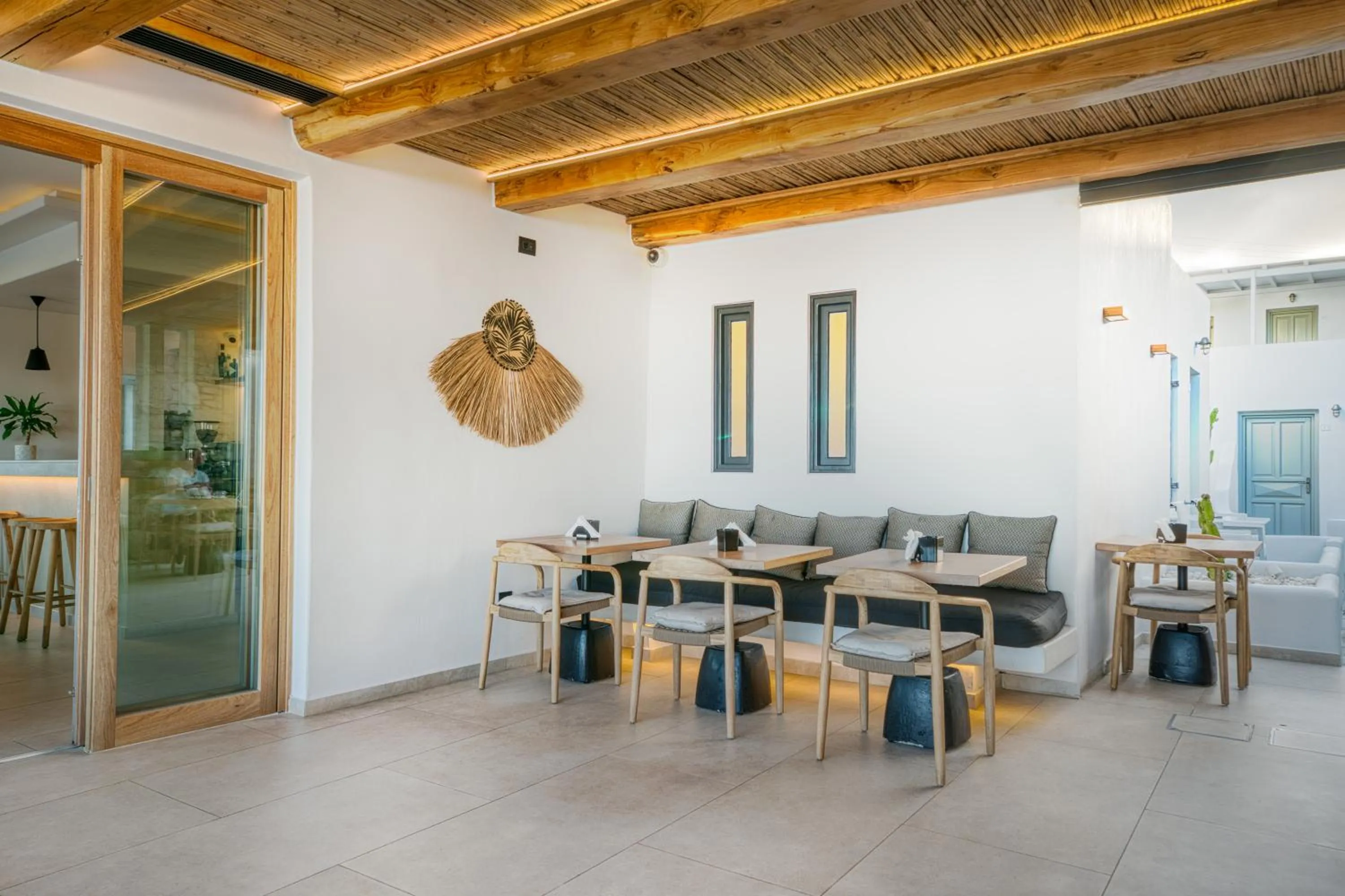 Restaurant/places to eat in Damianos Mykonos Hotel