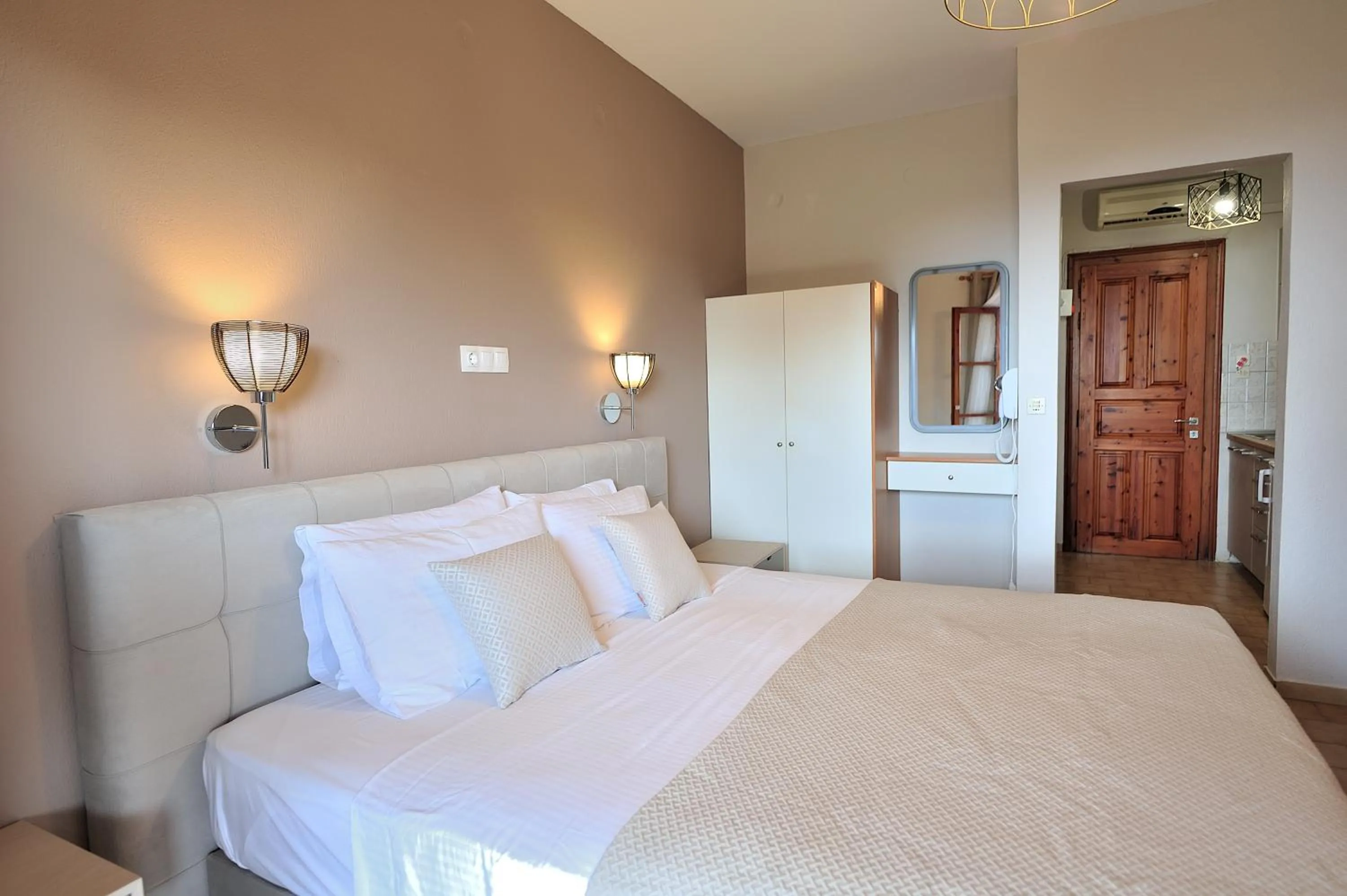 Bedroom, Bed in Vista Mare Skiathos